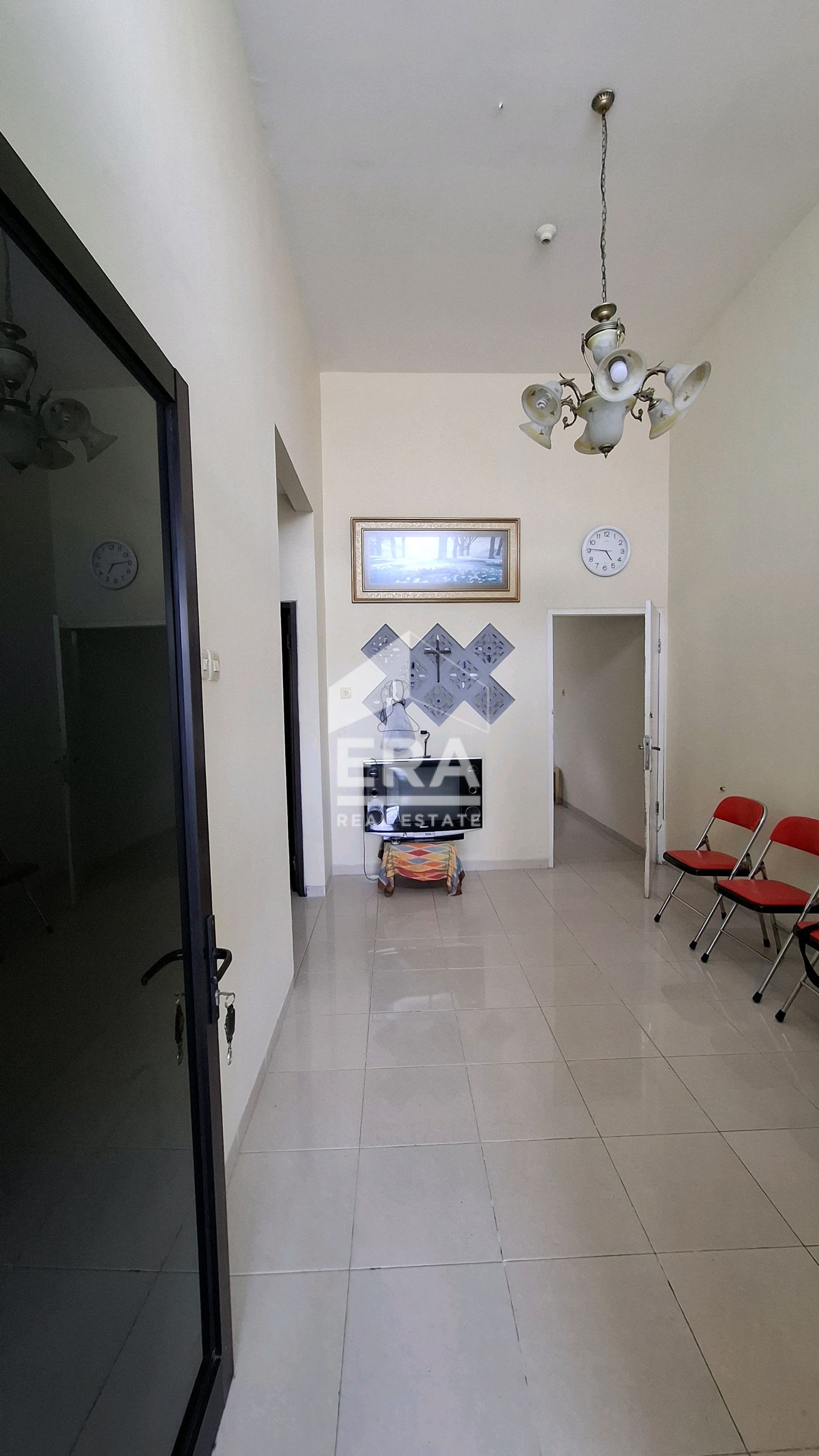 interior 6