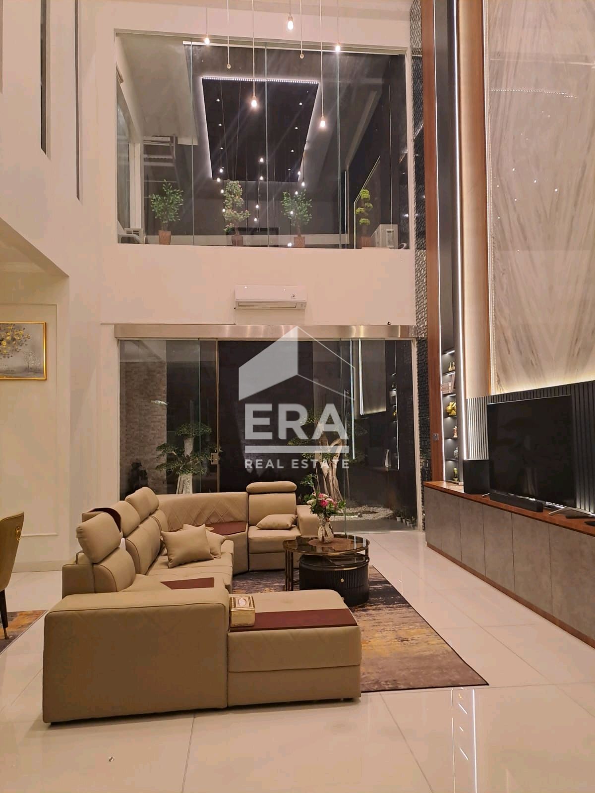 interior 6