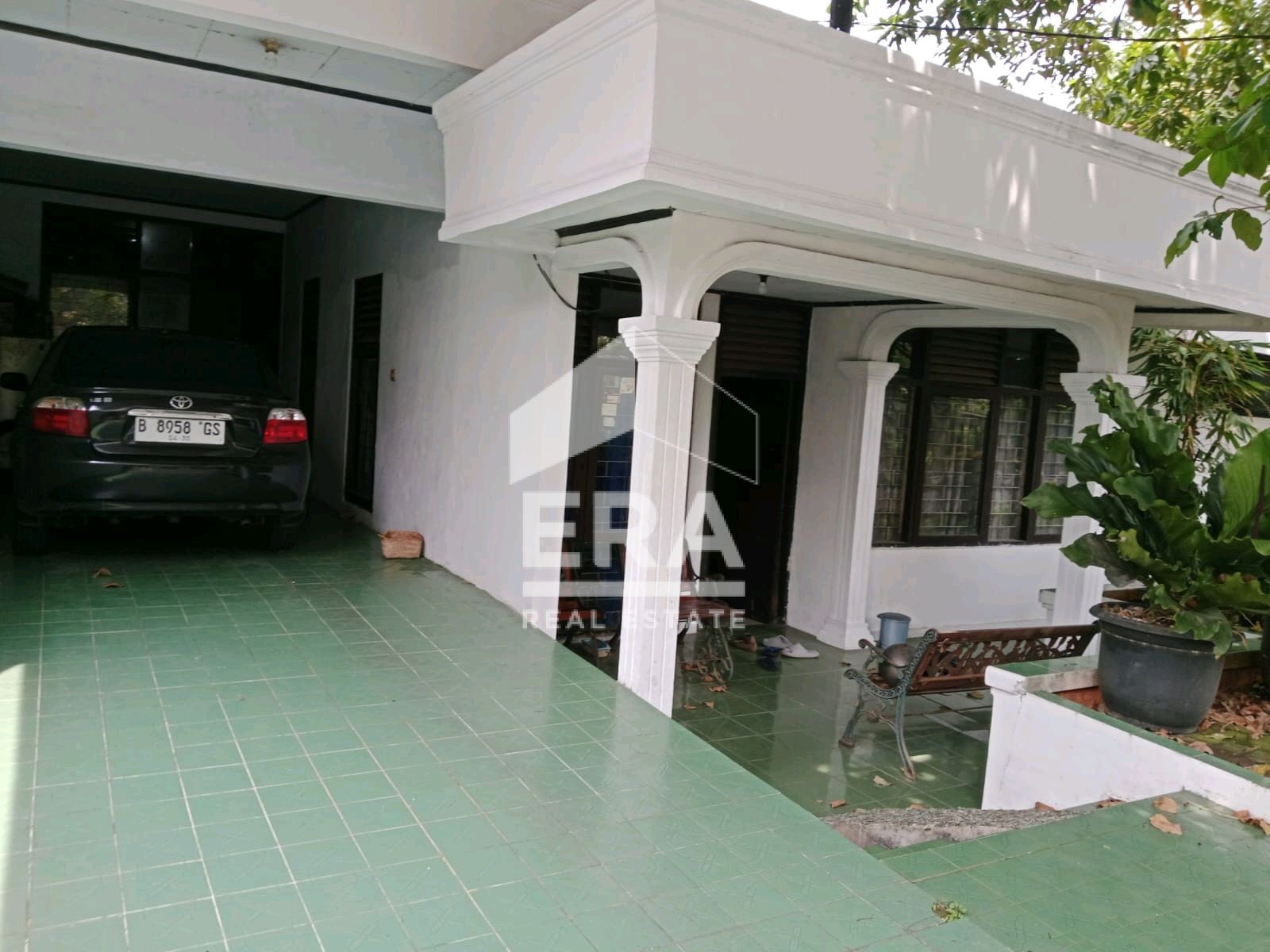 interior 6