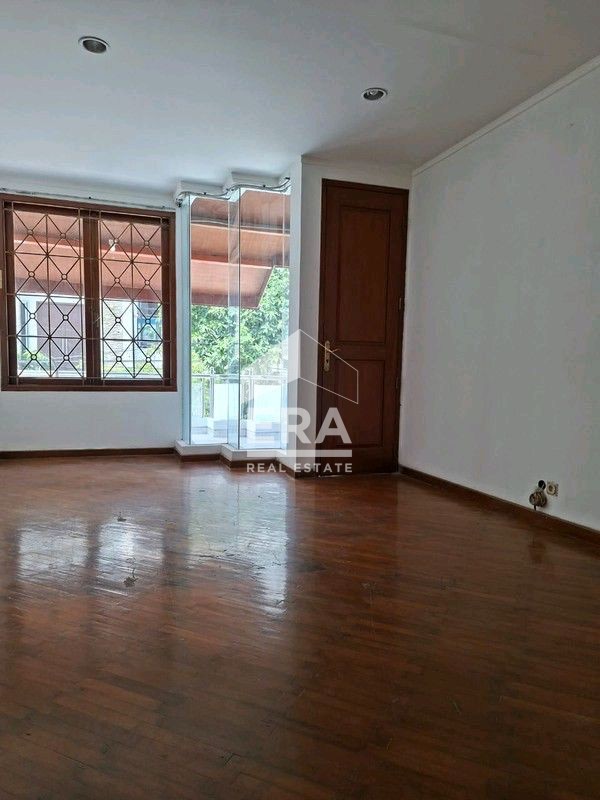 interior 10