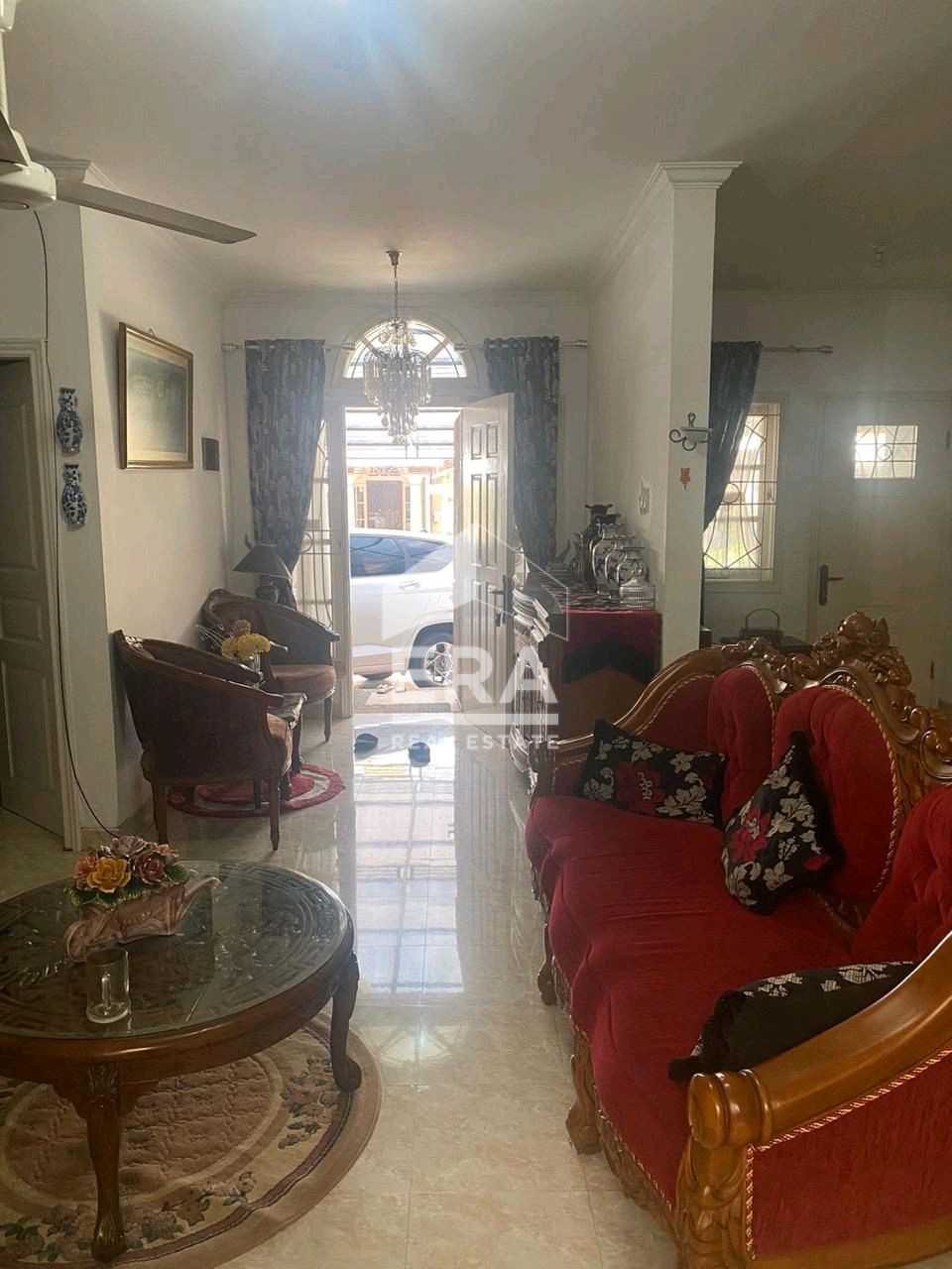interior 10