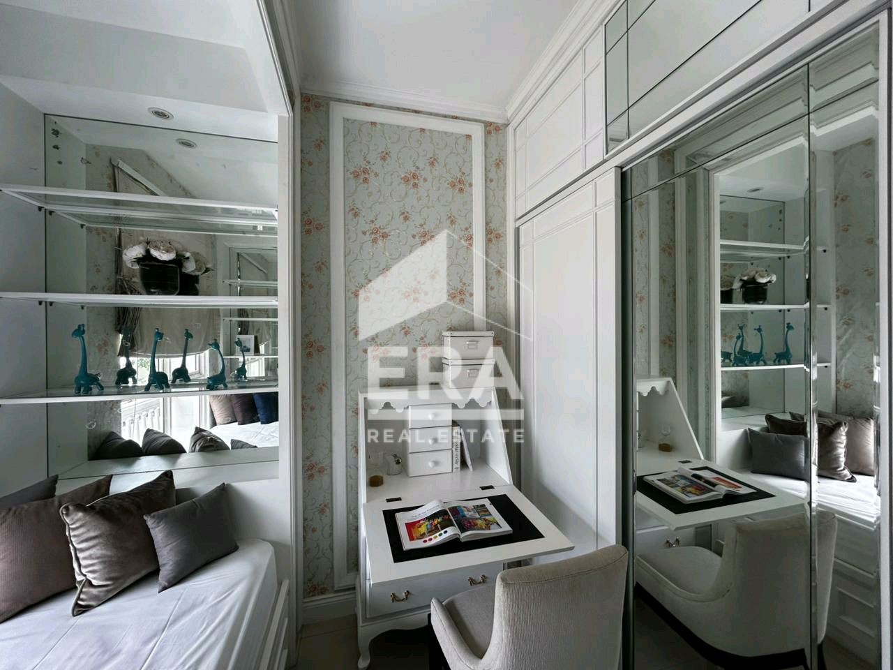 interior 10