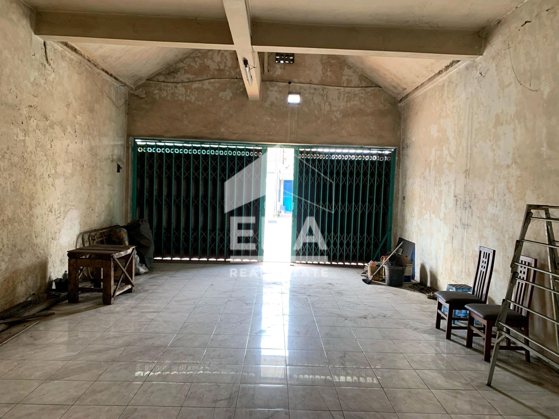 interior 2
