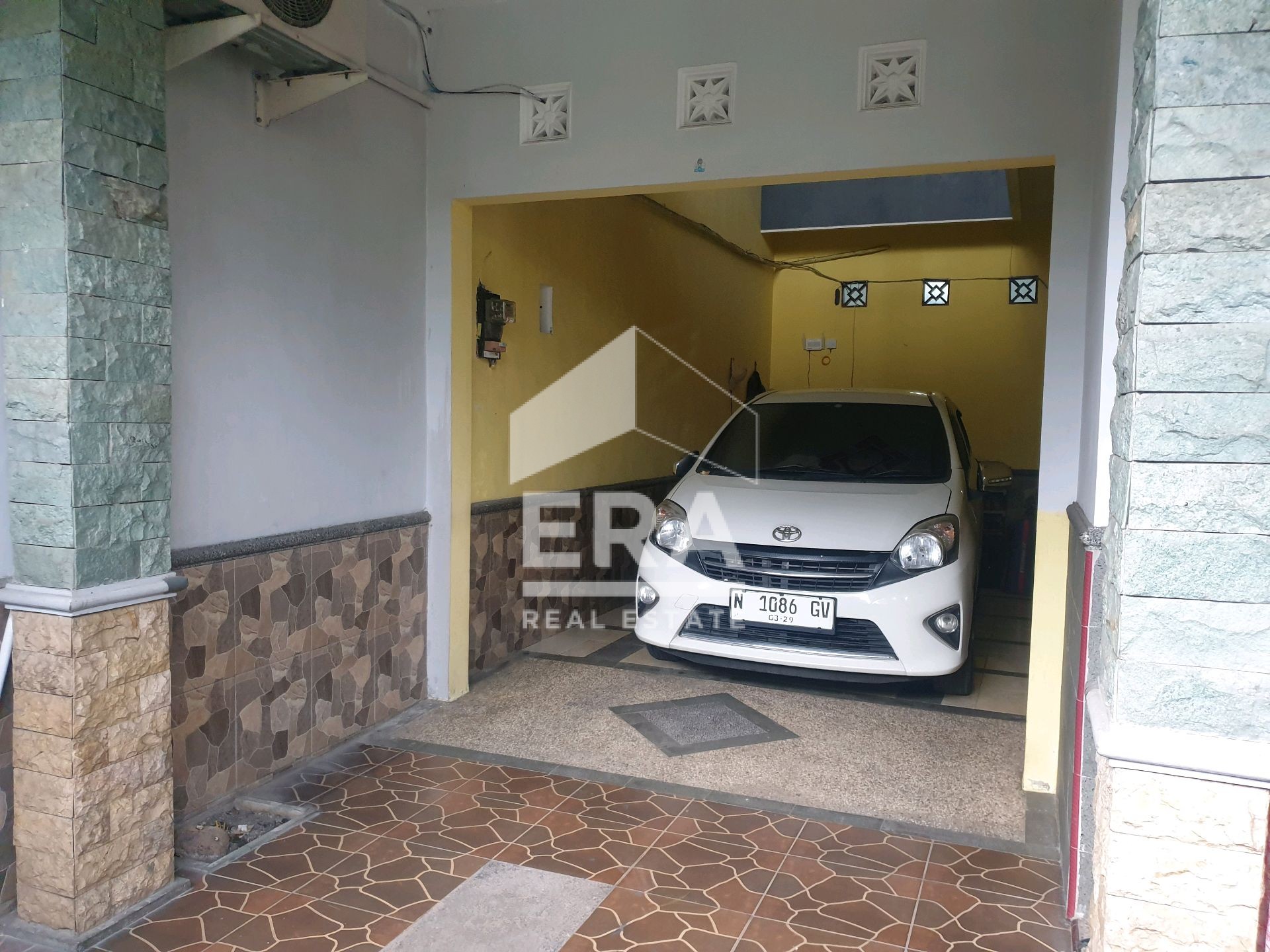 interior 6