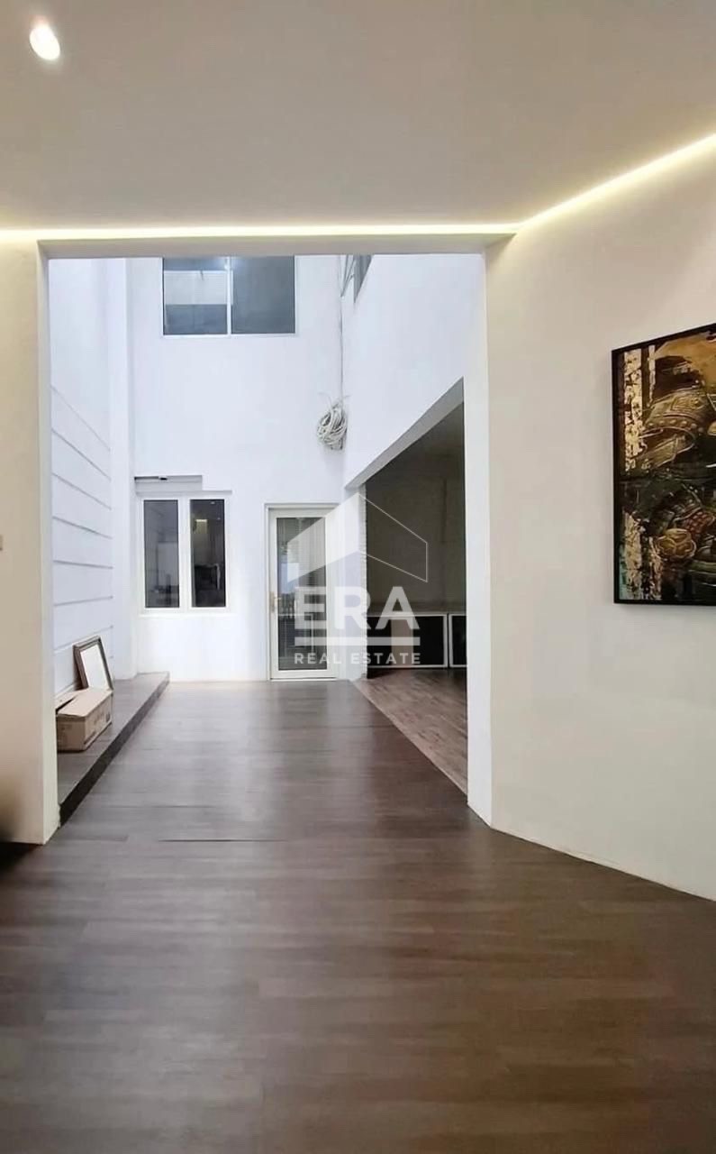 interior 6
