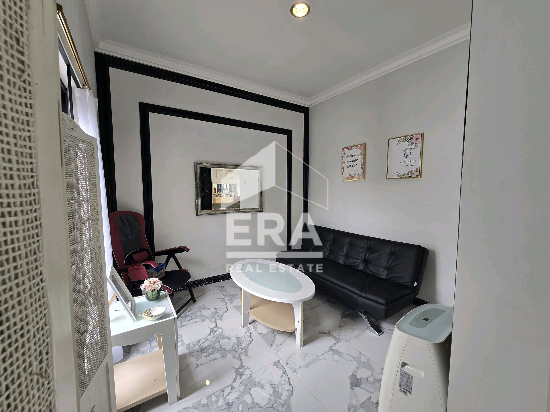 interior 2