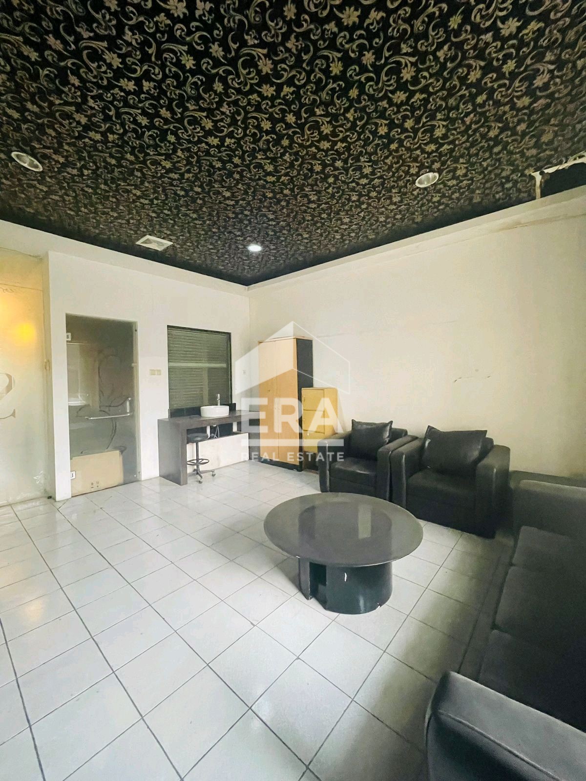 interior 8