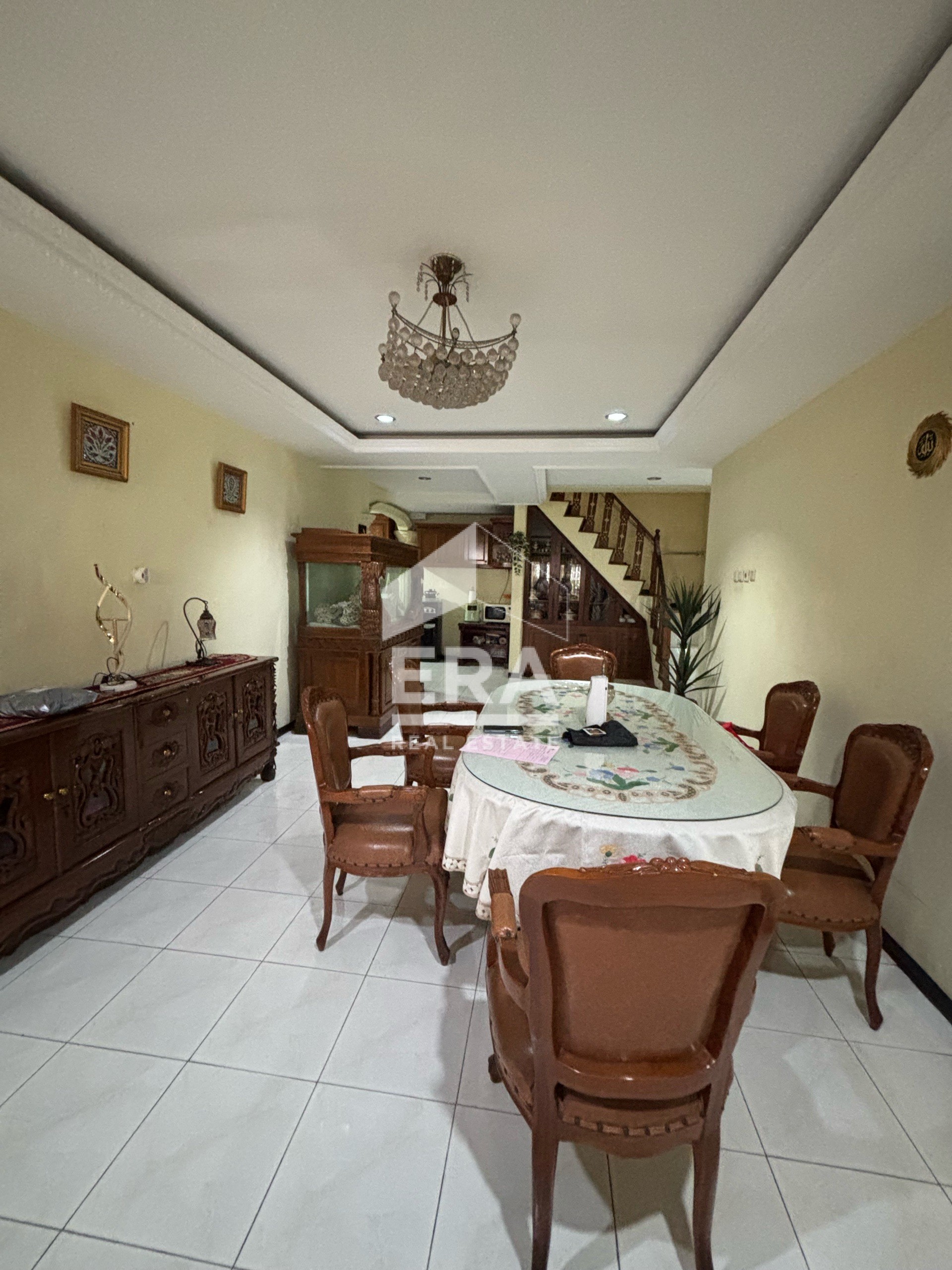 interior 8