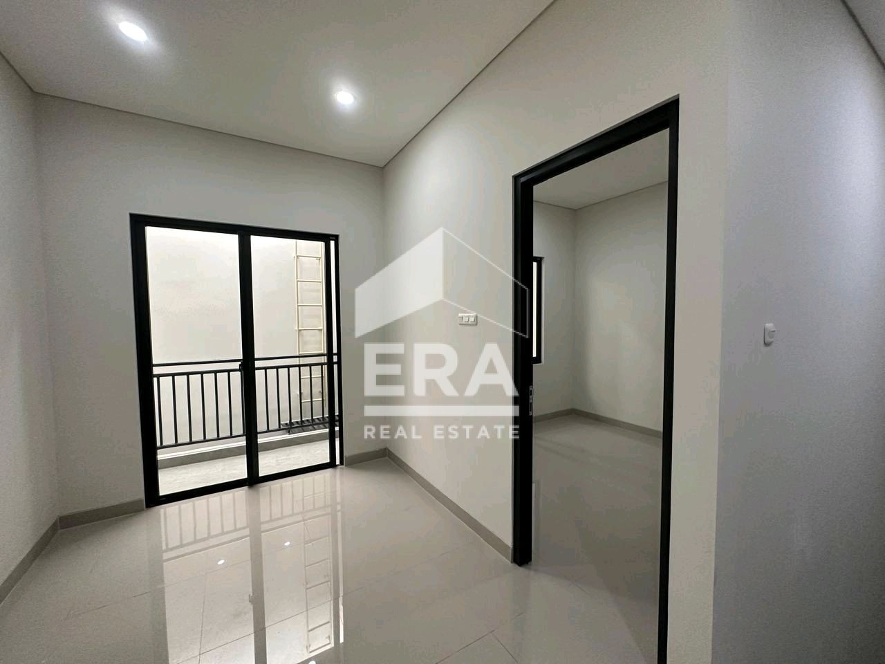 interior 6