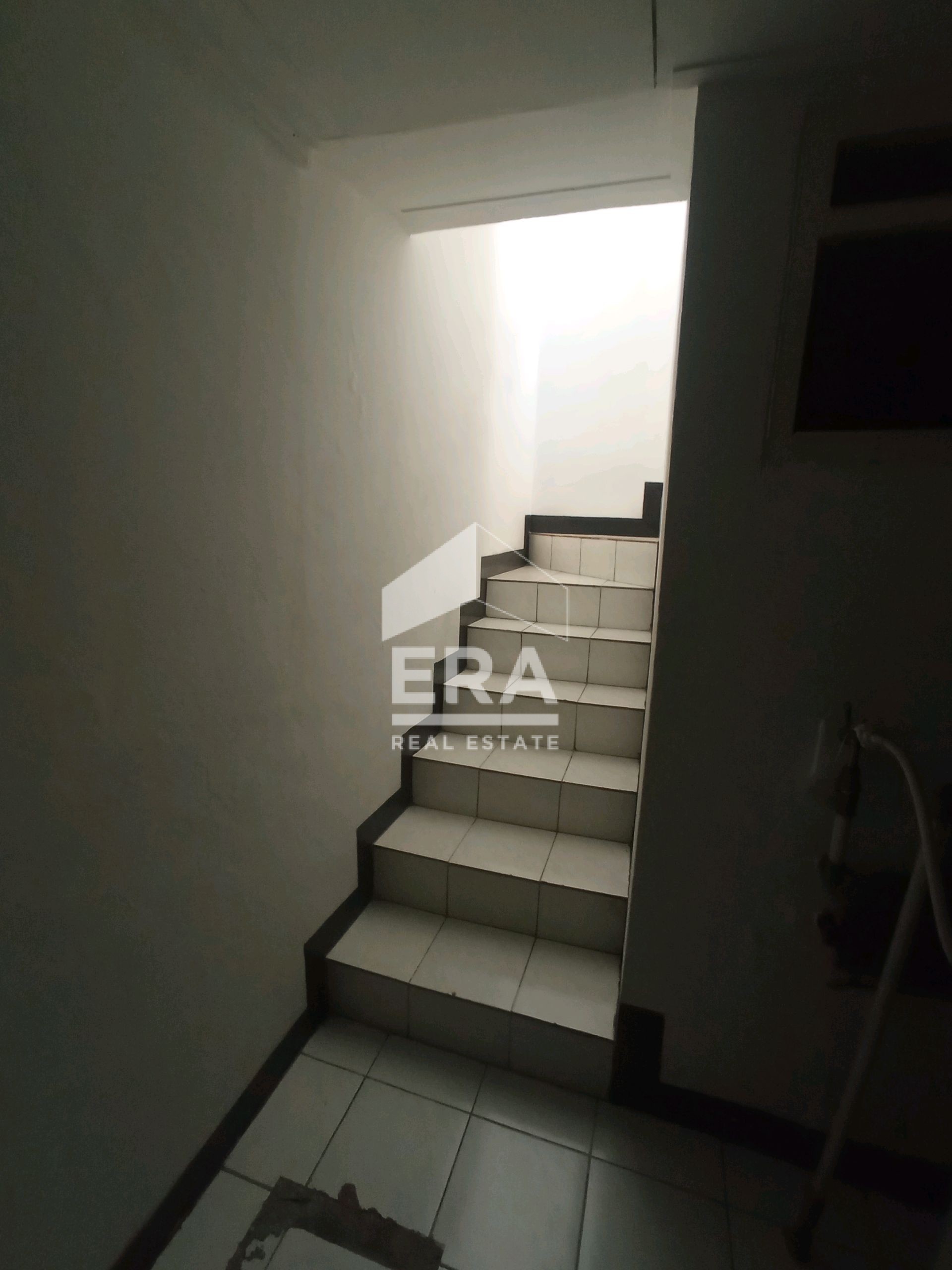 interior 6