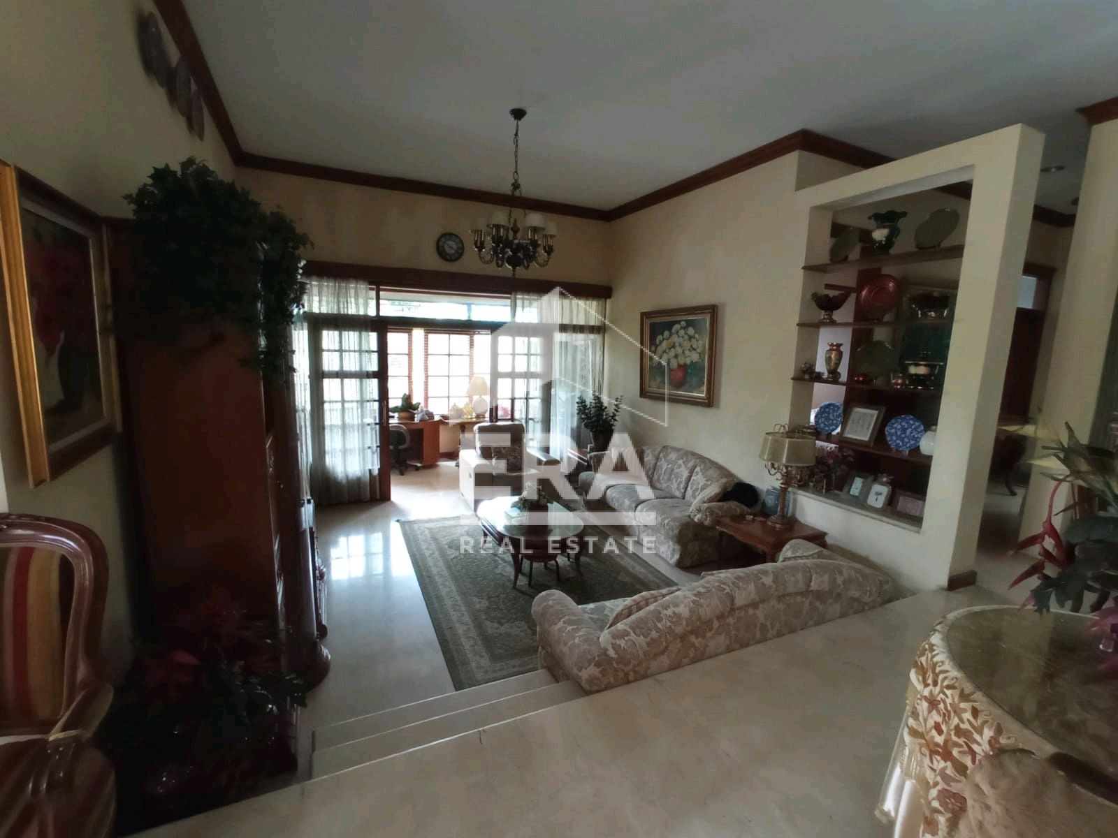 interior 6