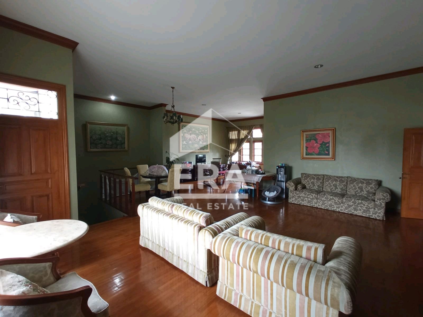 interior 9