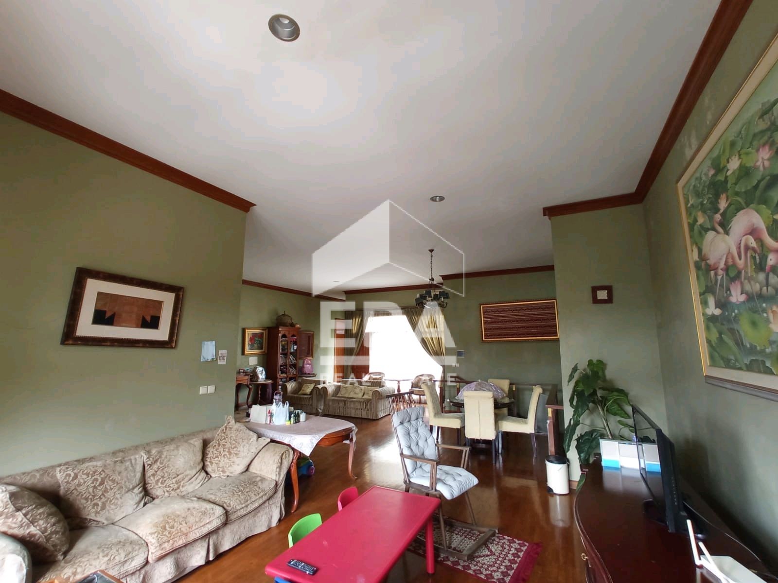 interior 2