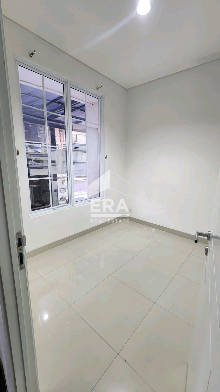 interior 6