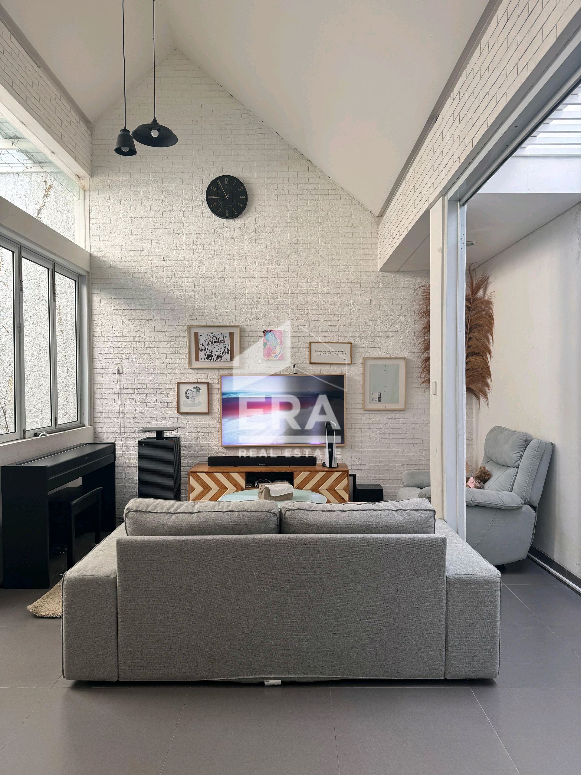 interior 2