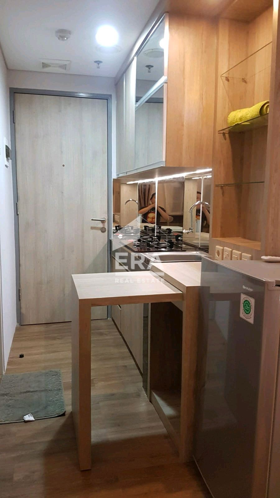 interior 8