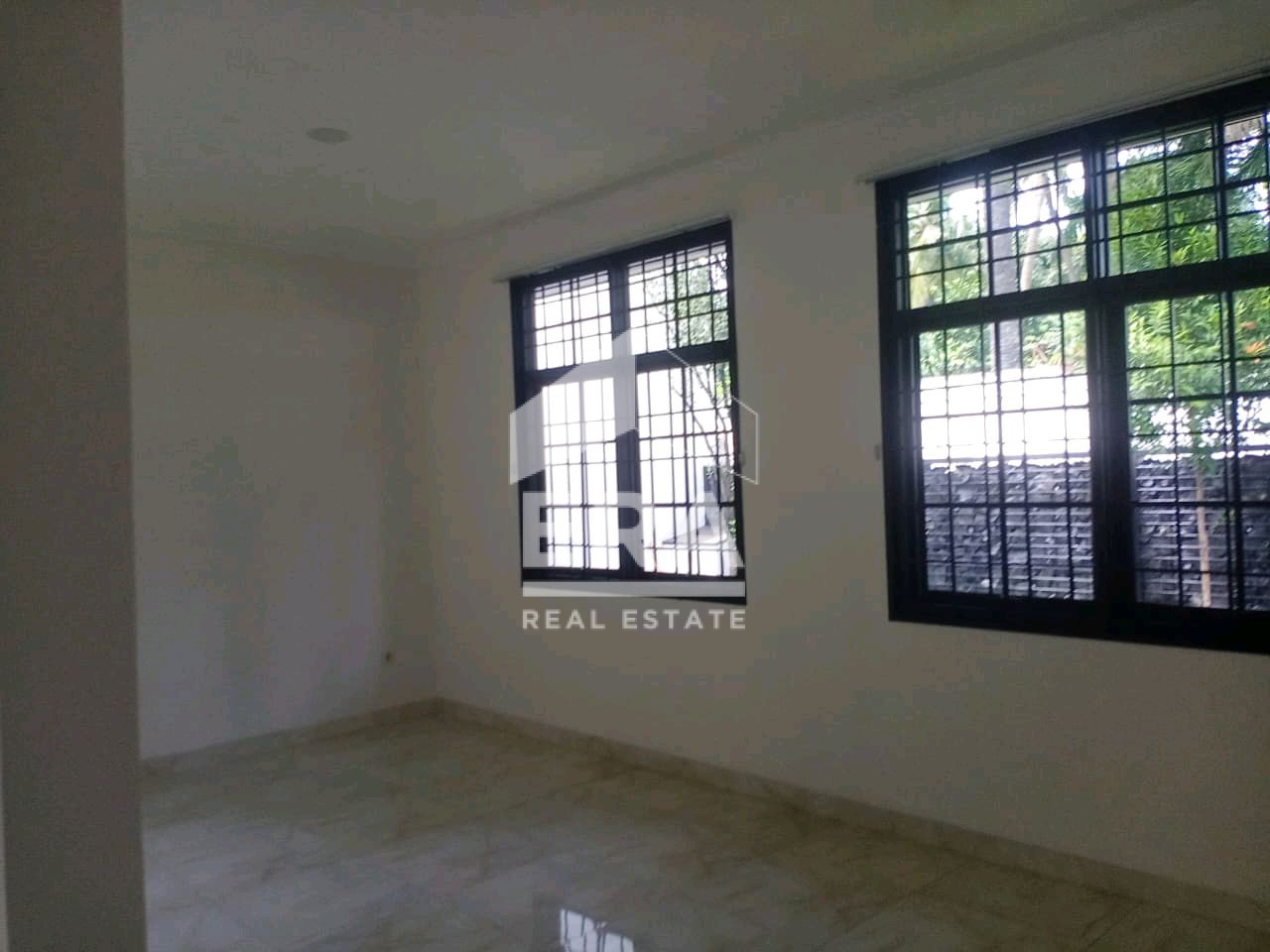 interior 6