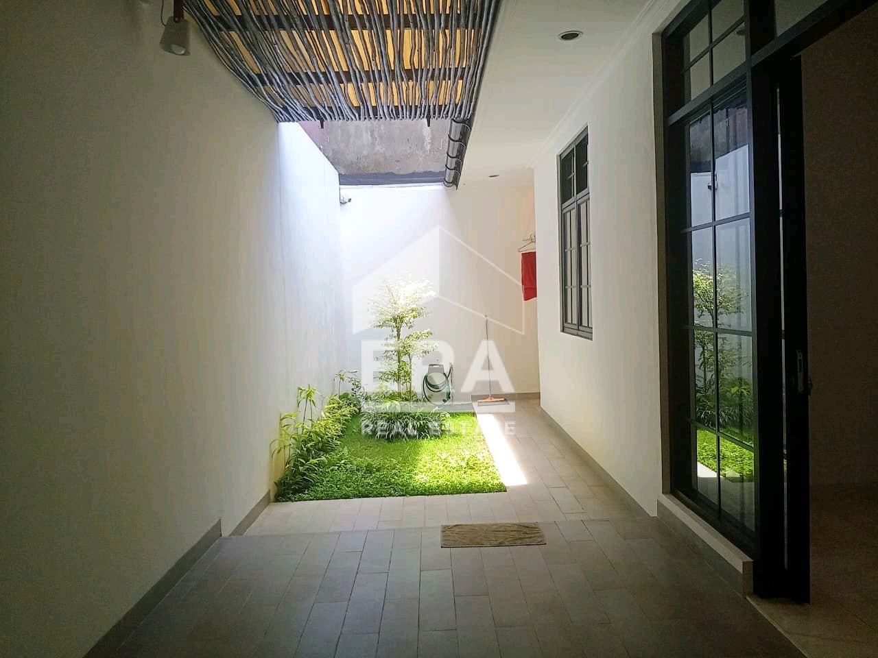 interior 7
