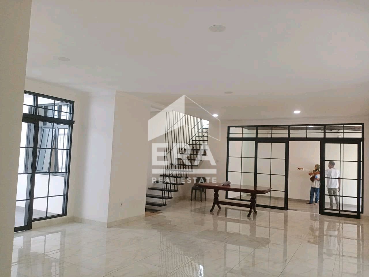 interior 2