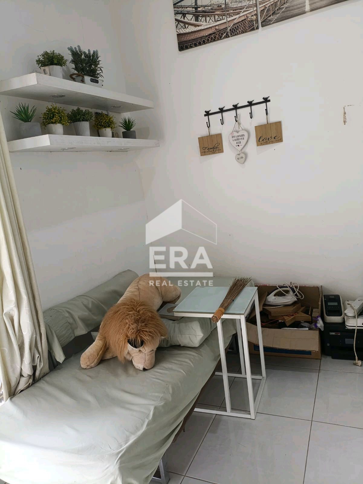 interior 10