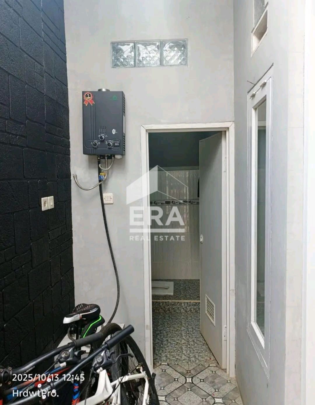 interior 6