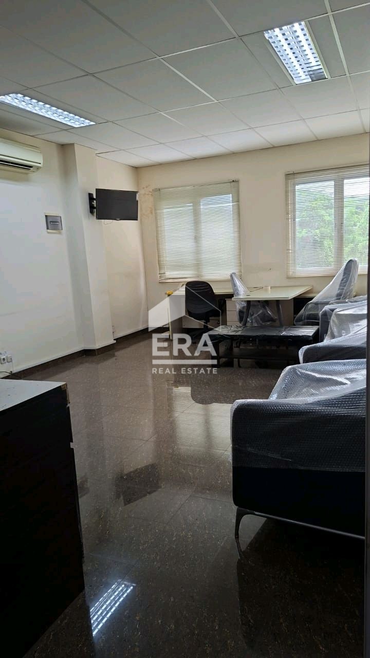 interior 8
