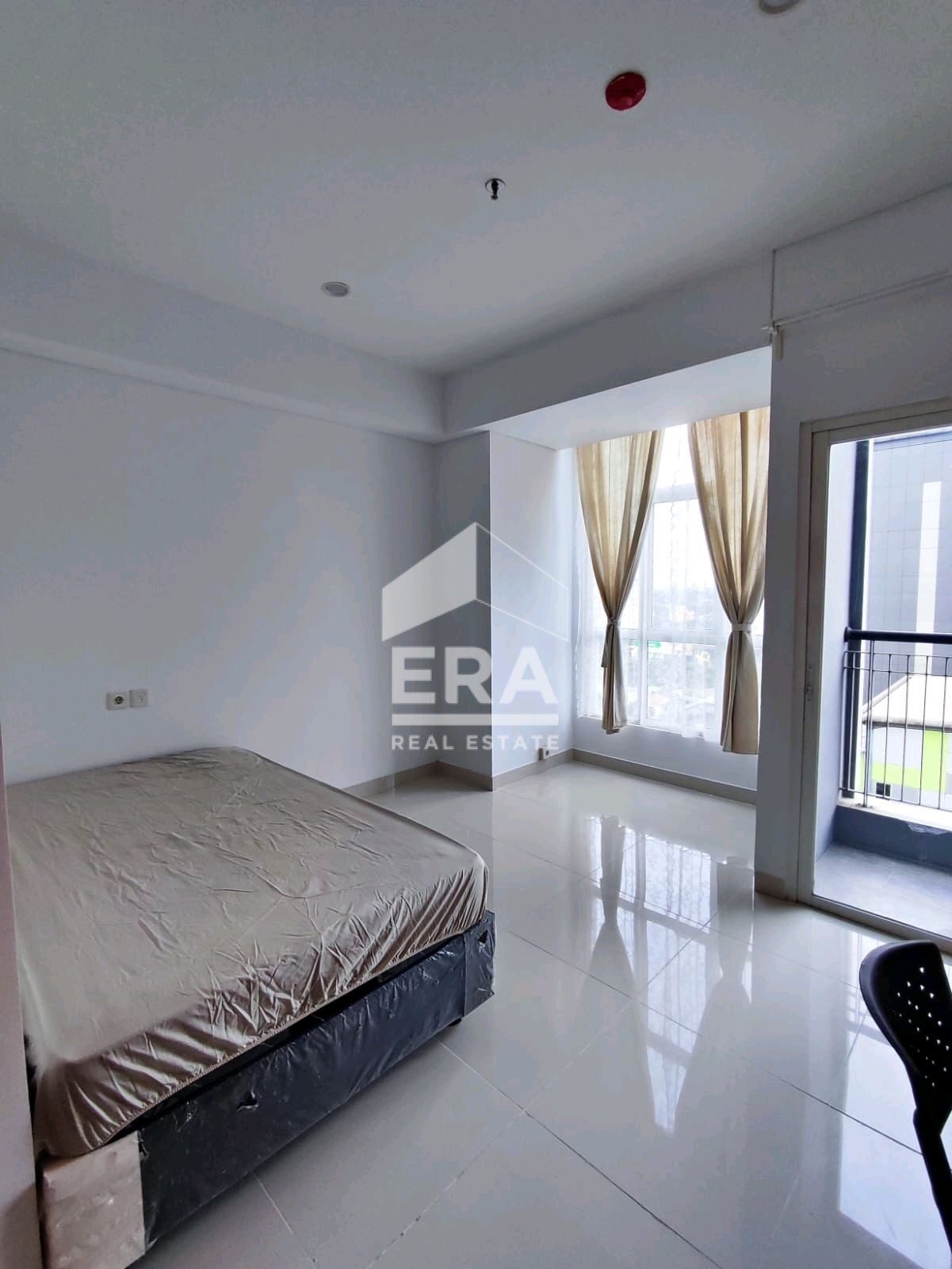 interior 8