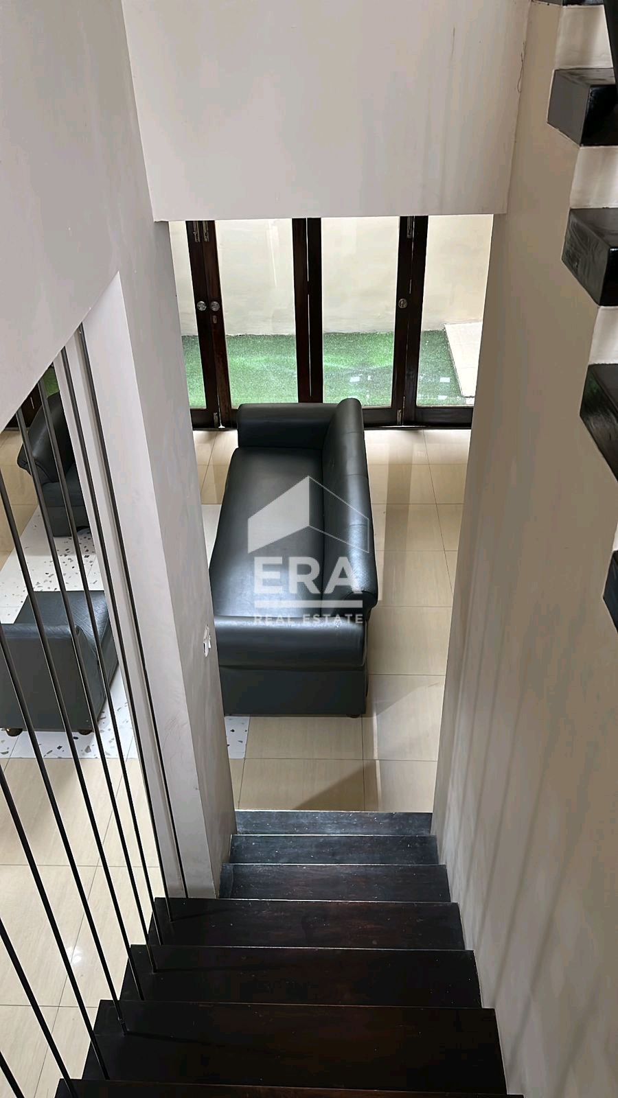 interior 8