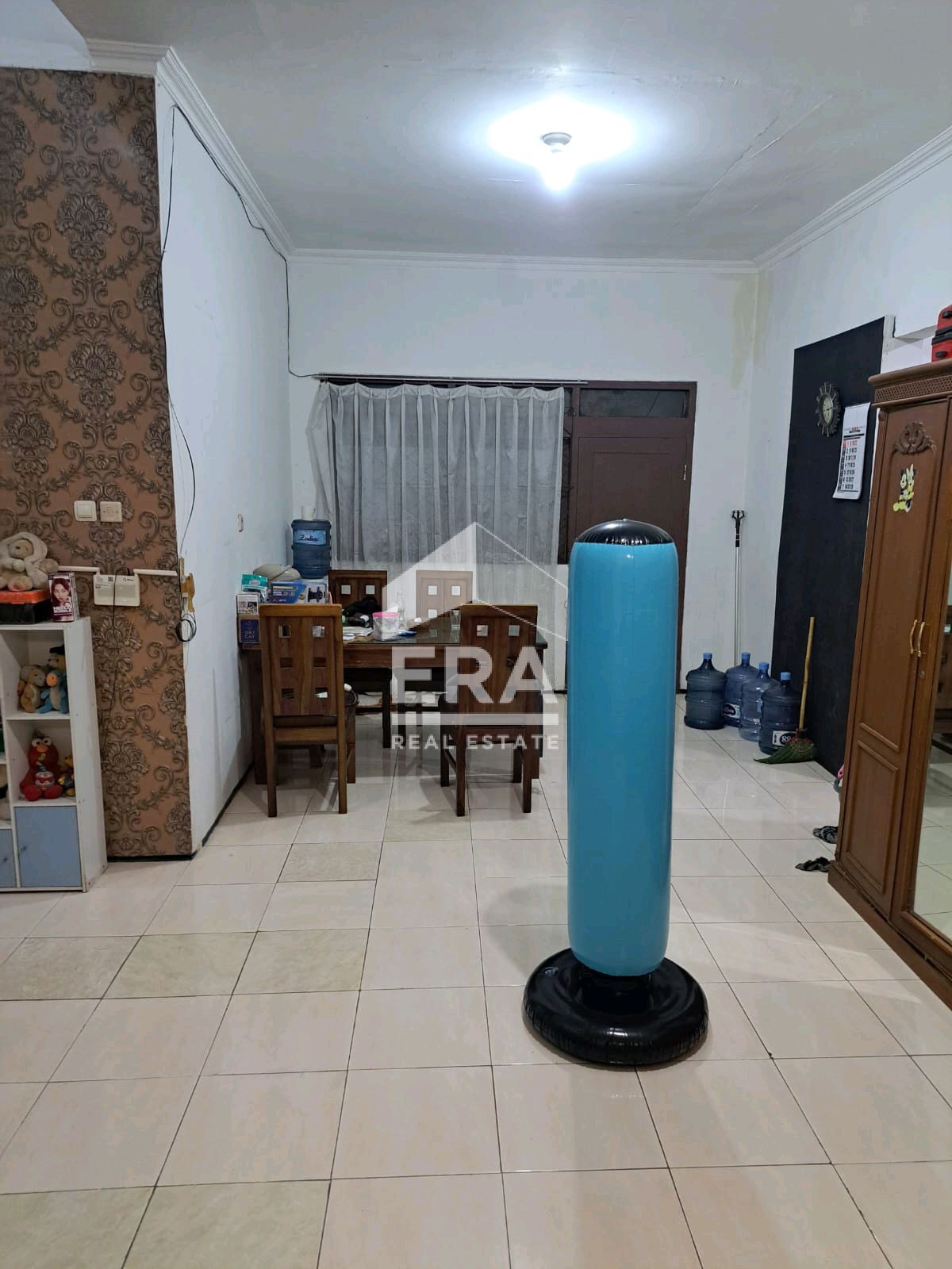 interior 10
