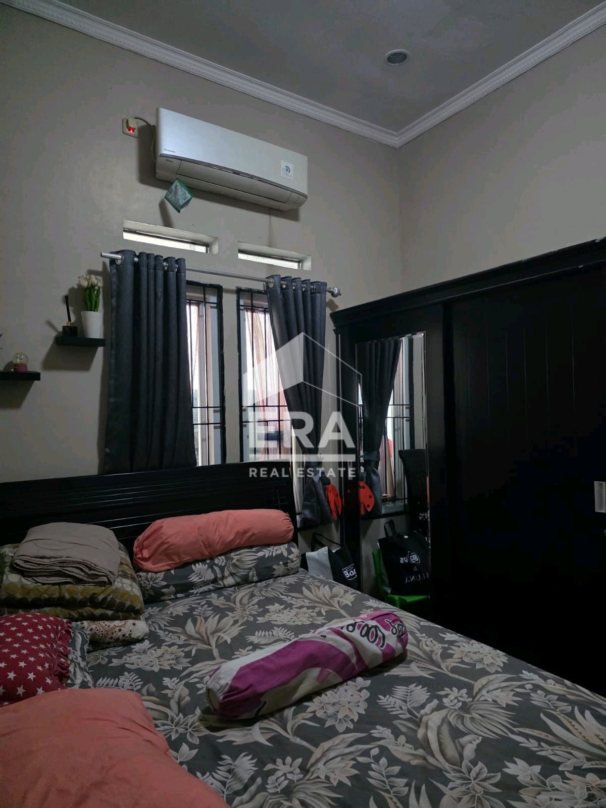 interior 8