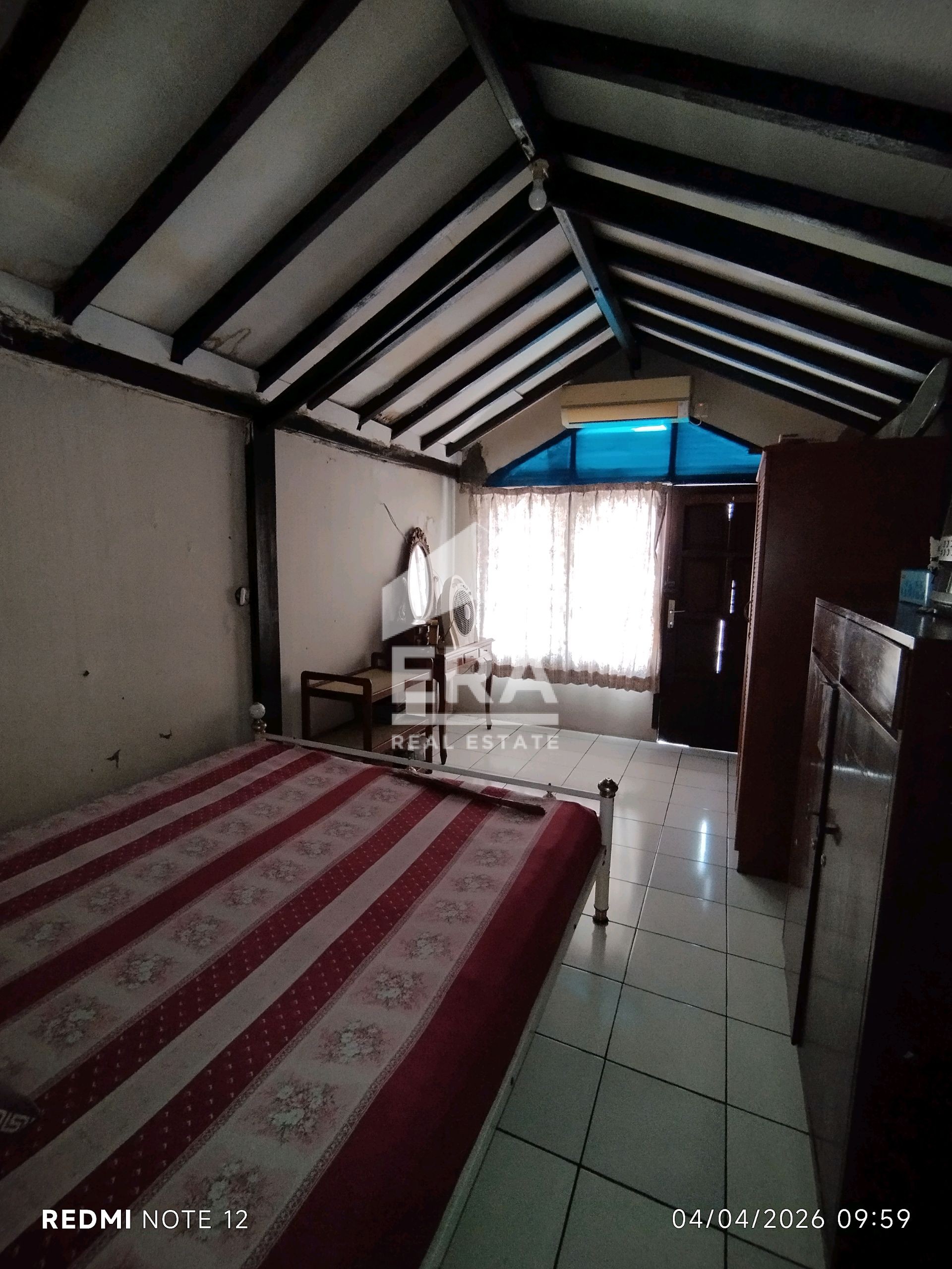 interior 8