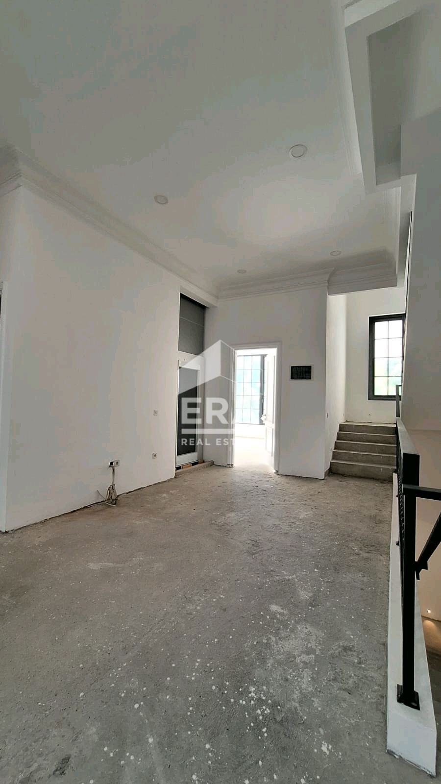 interior 4