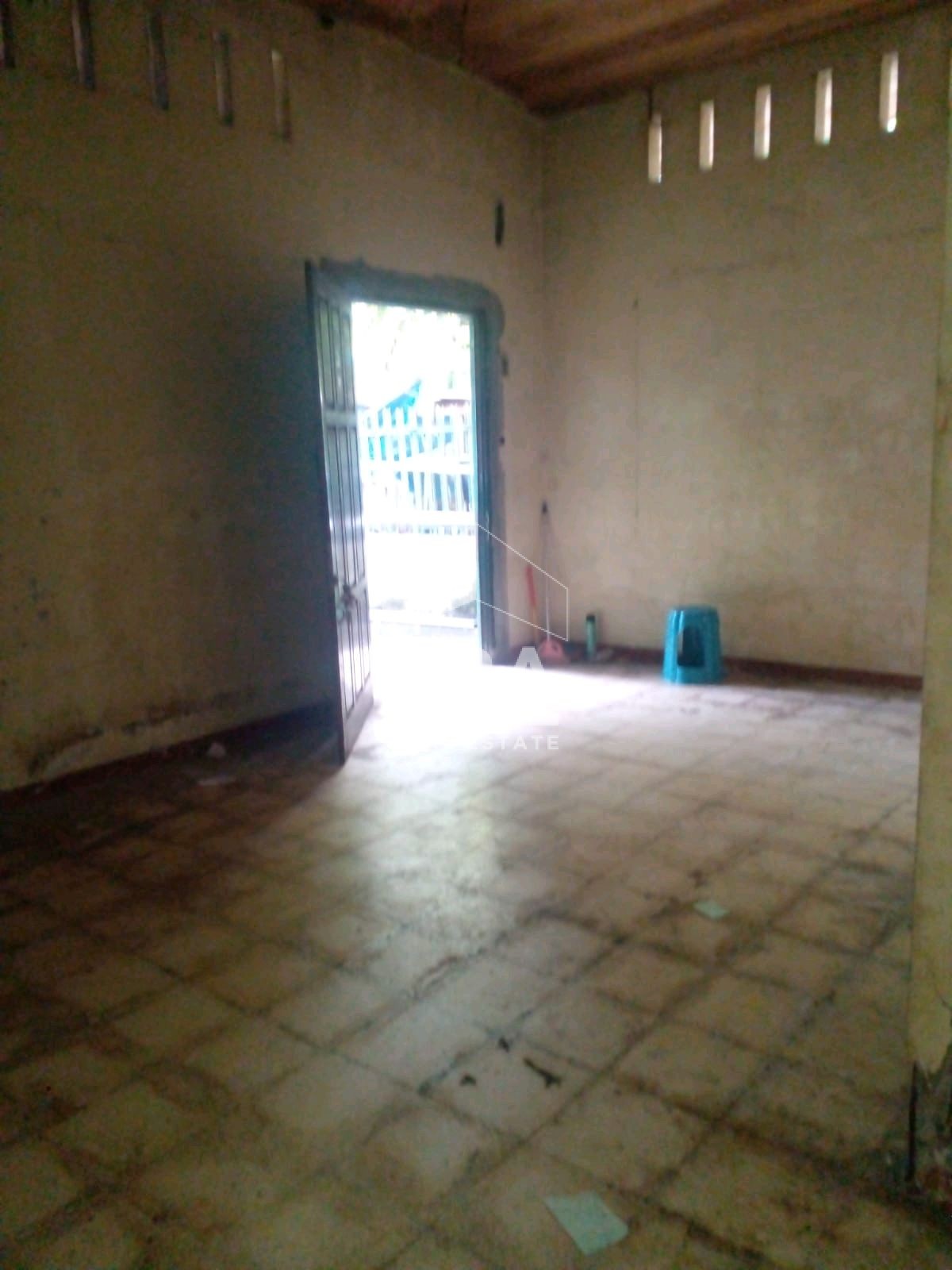 interior 6