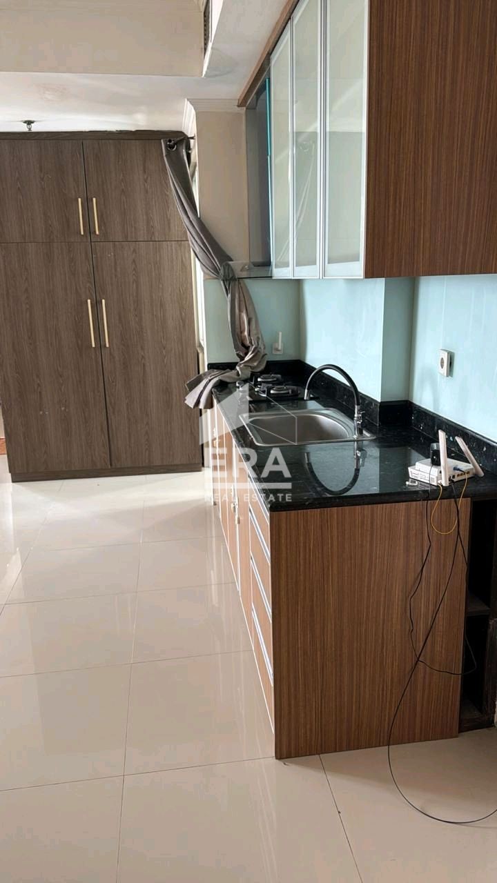 interior 10