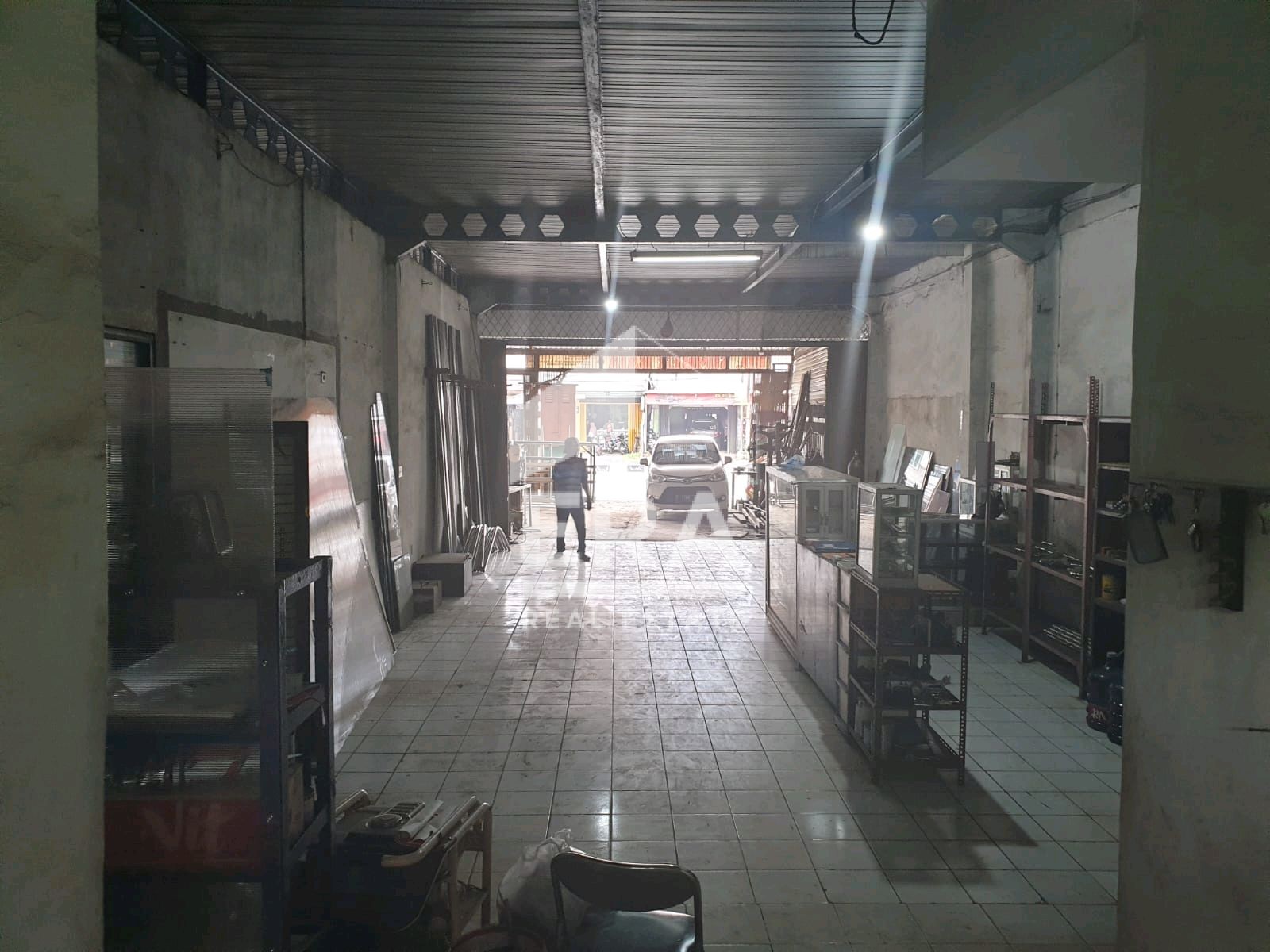 interior 6