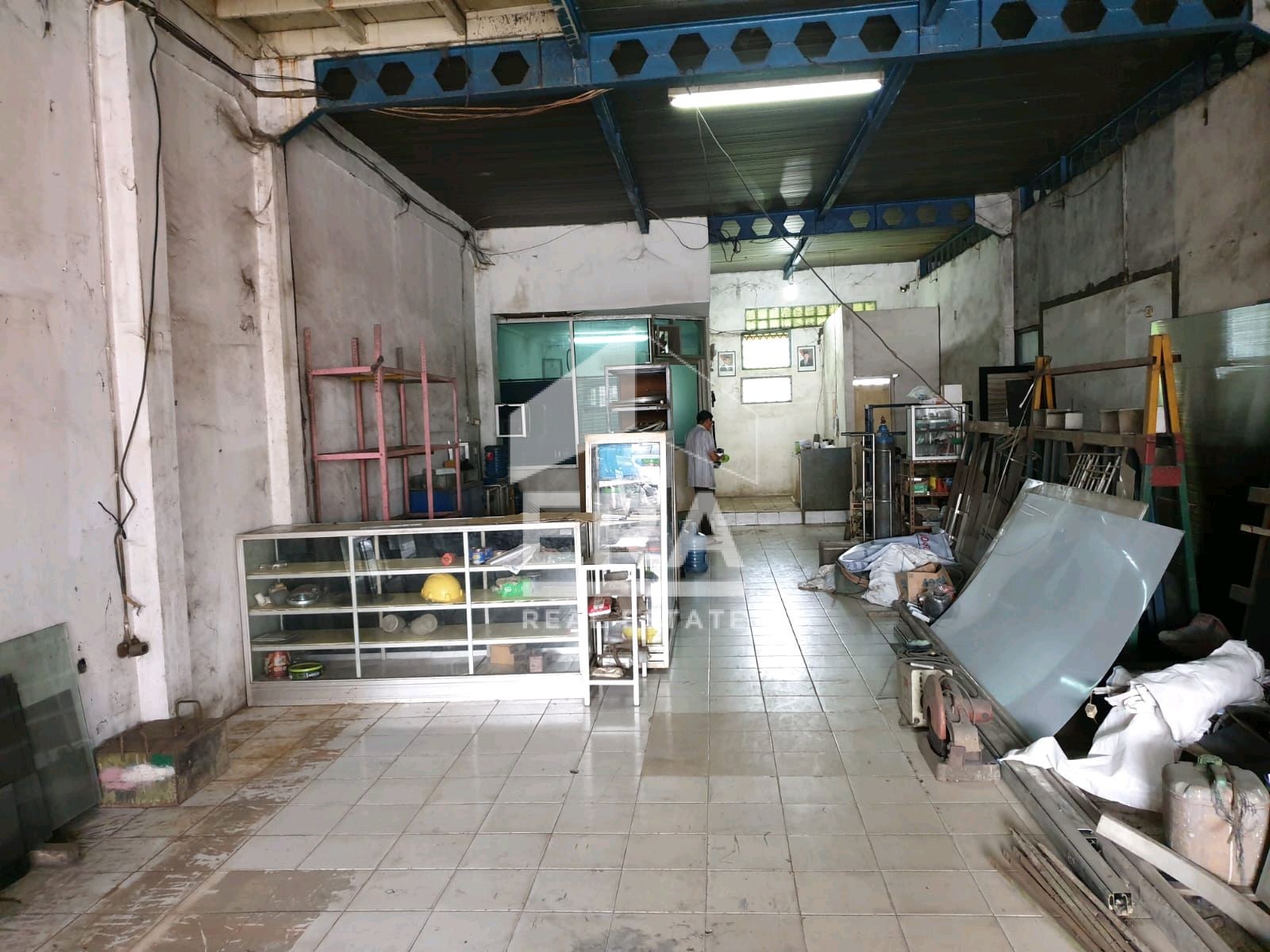 interior 2