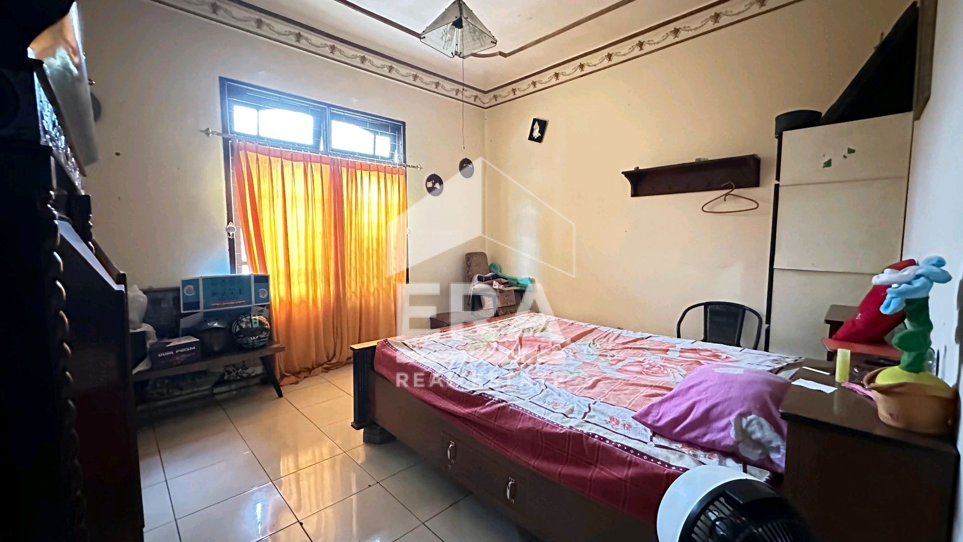 interior 8
