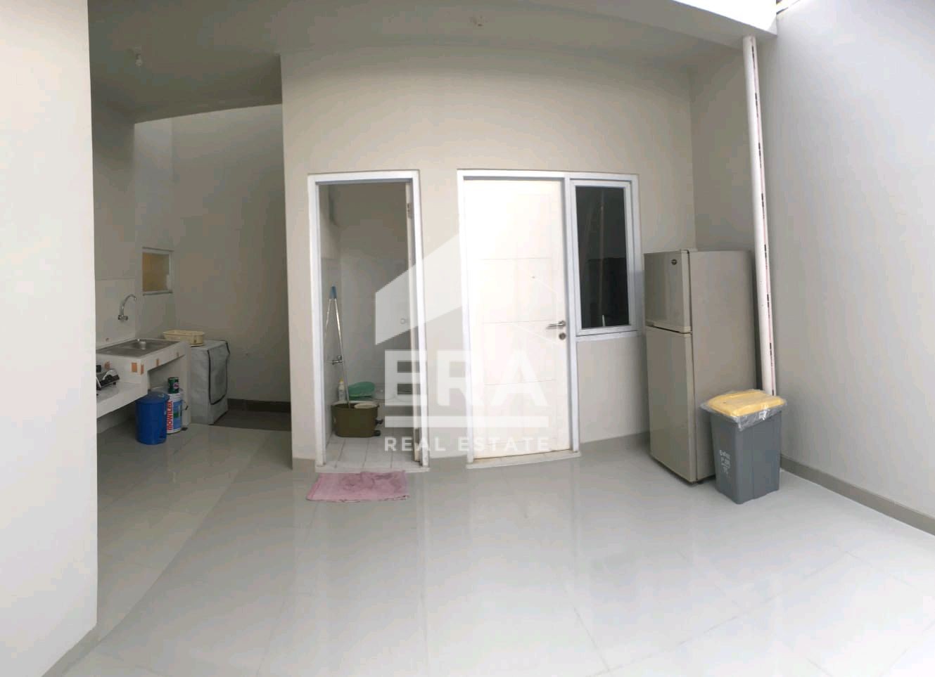 interior 8