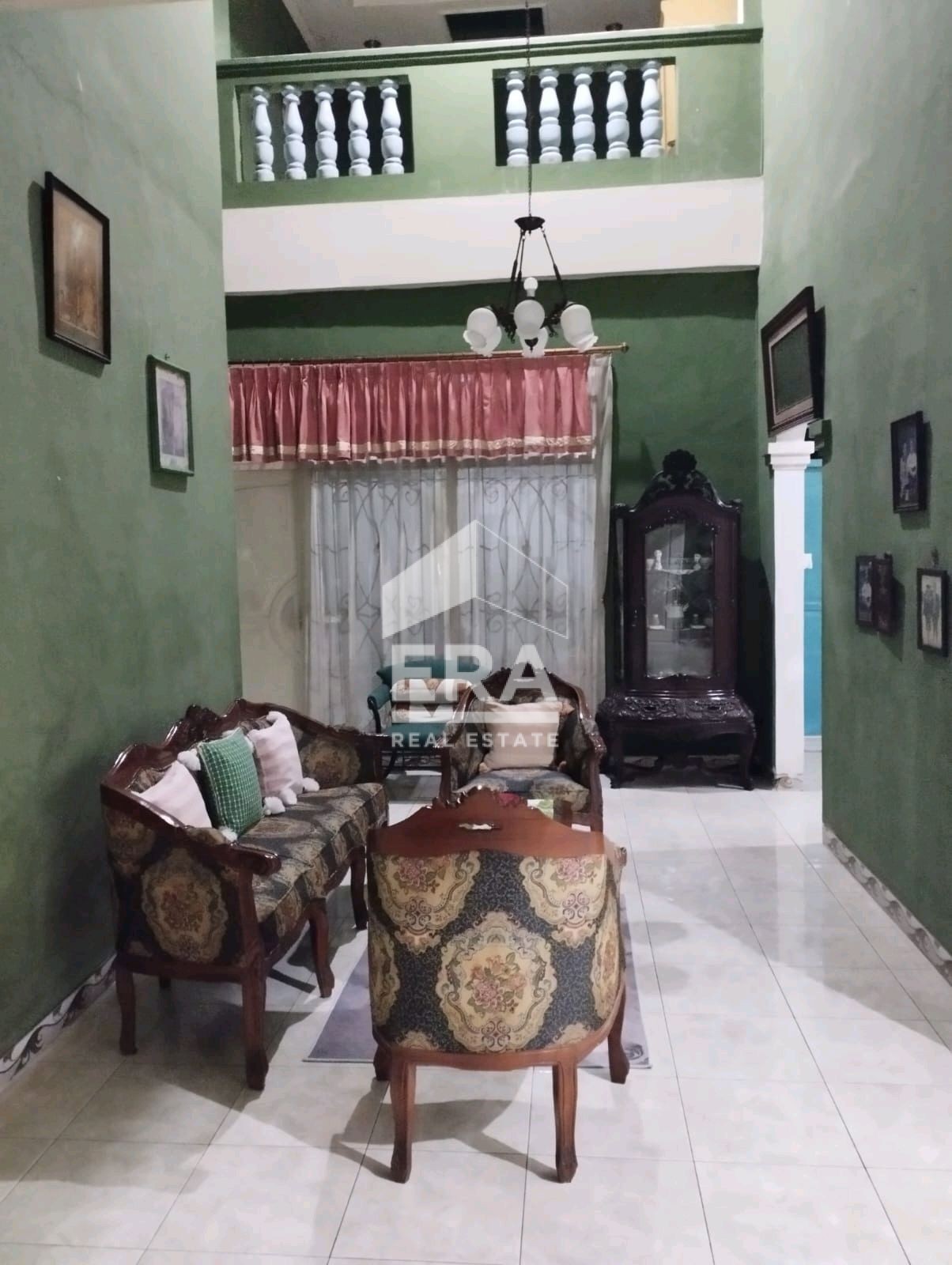 interior 8