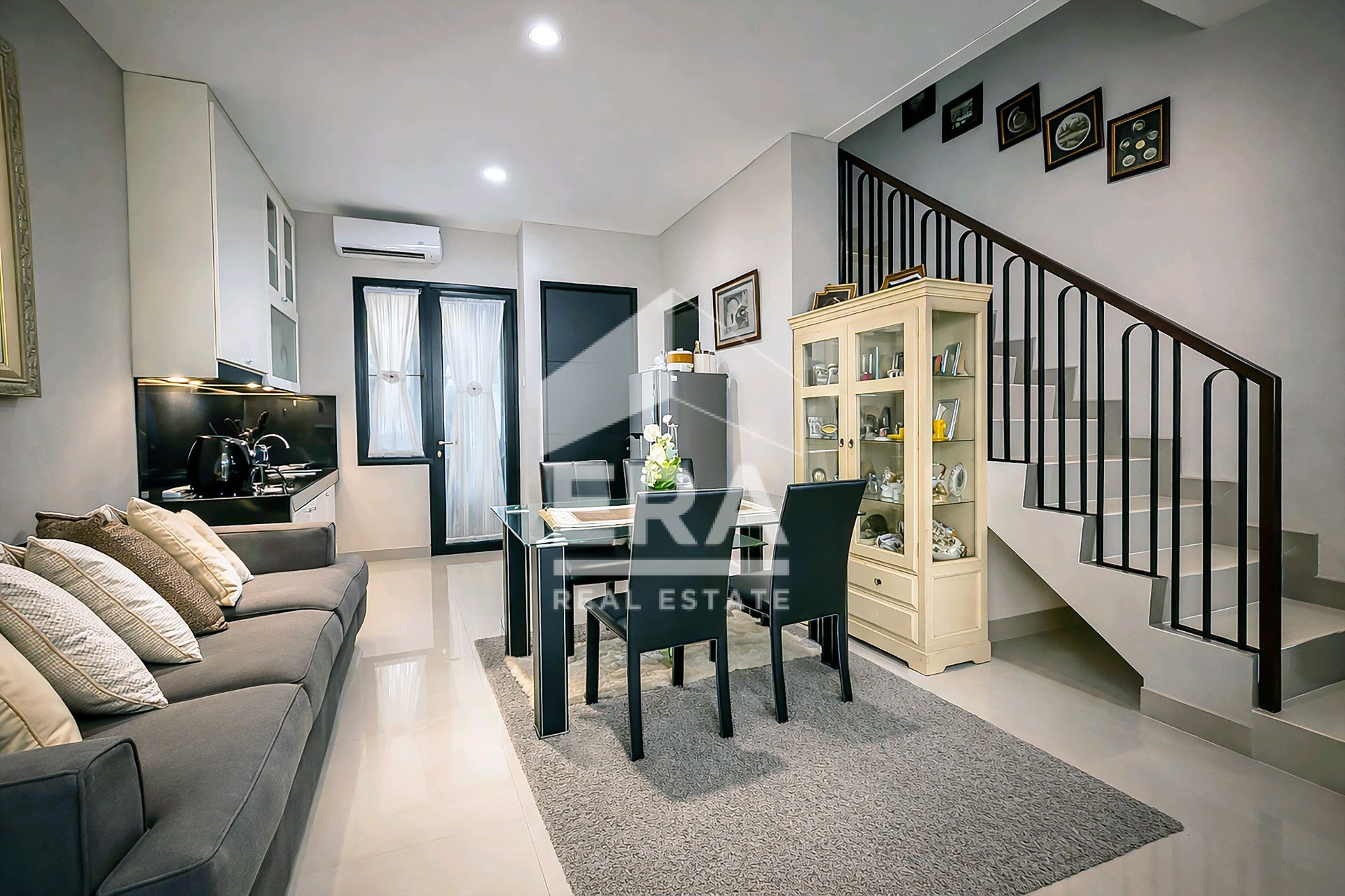 interior 2
