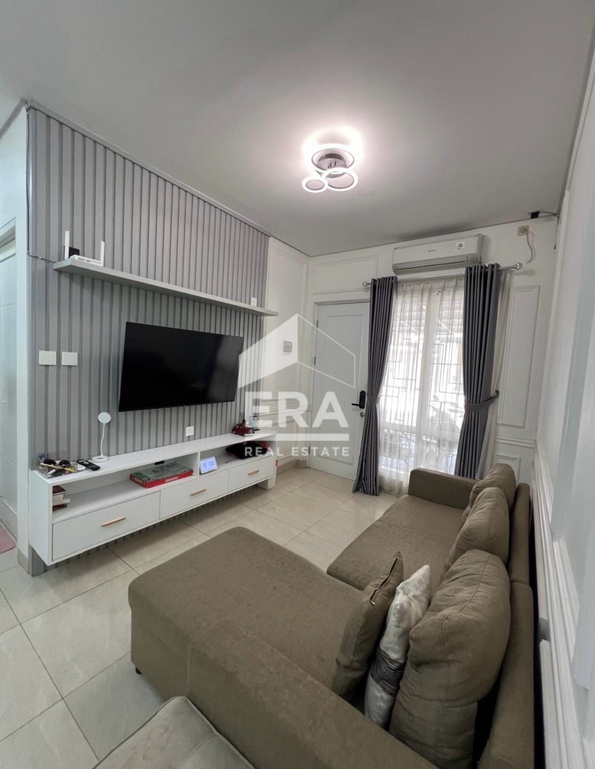interior 6