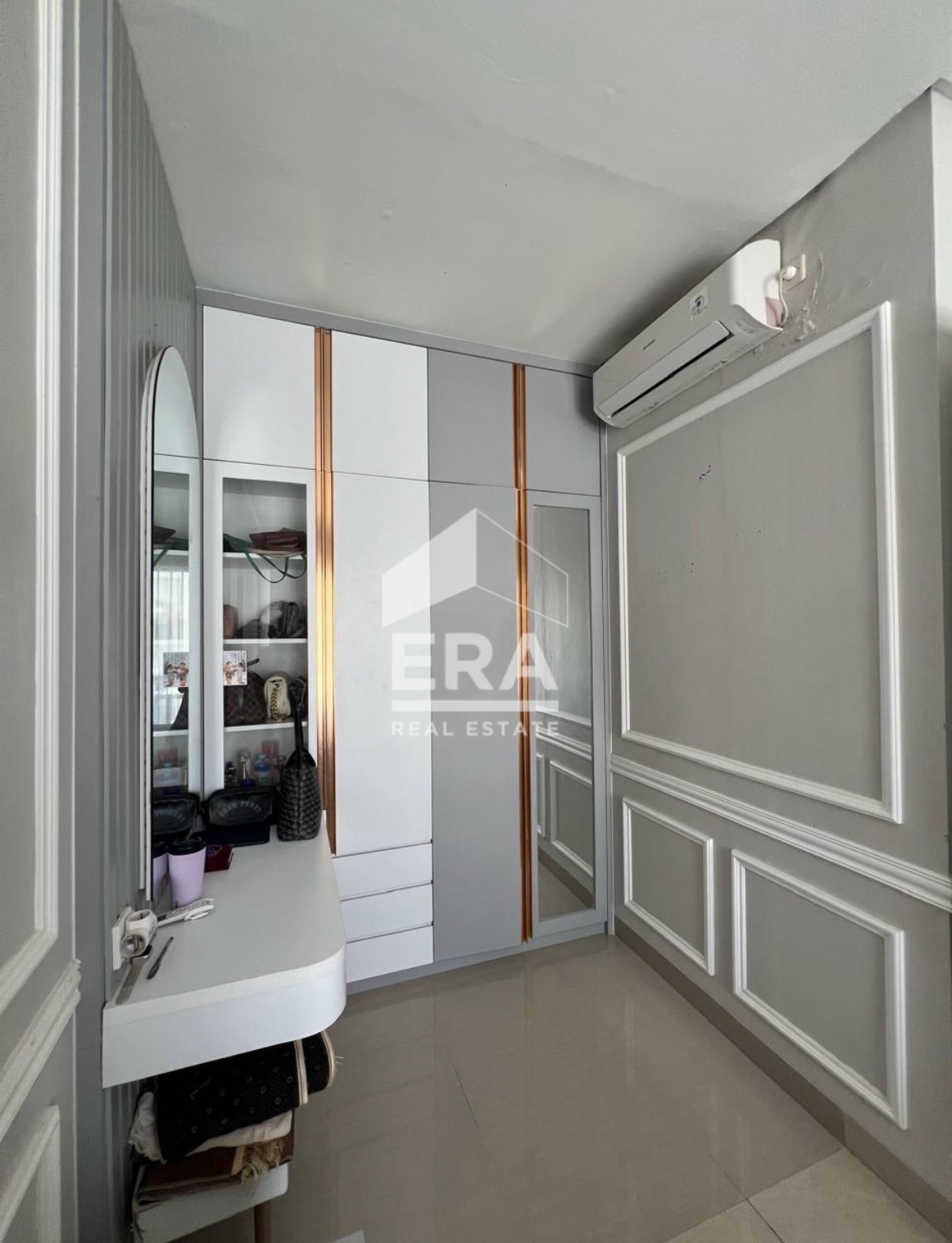 interior 7