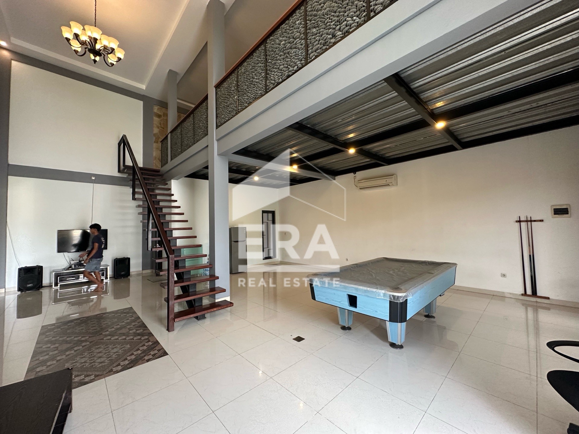 interior 3