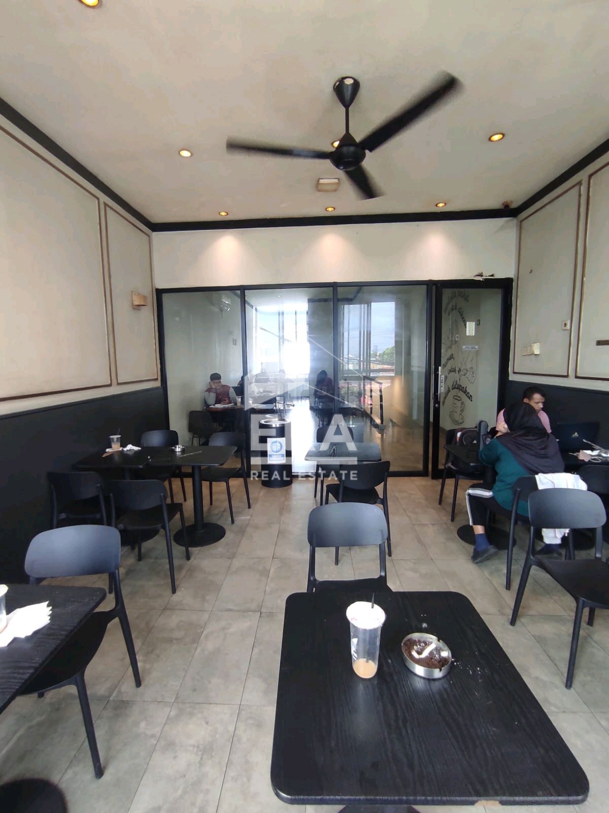 interior 6