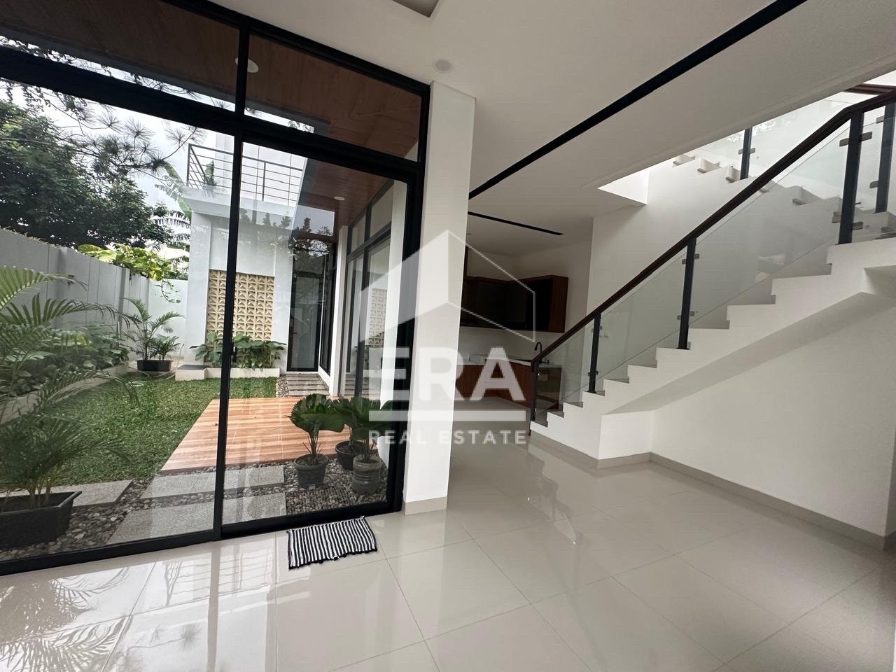 interior 7