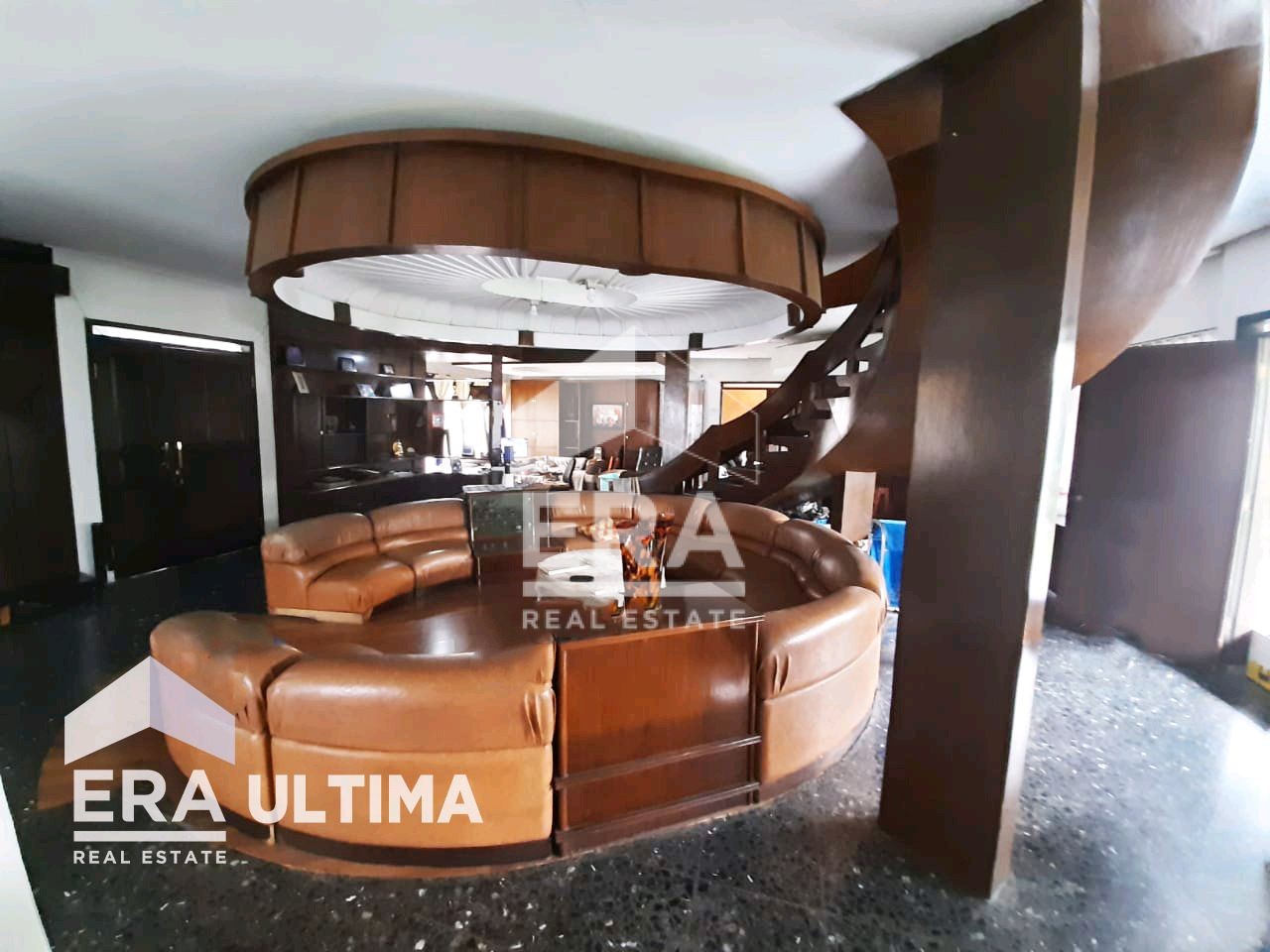 interior 2