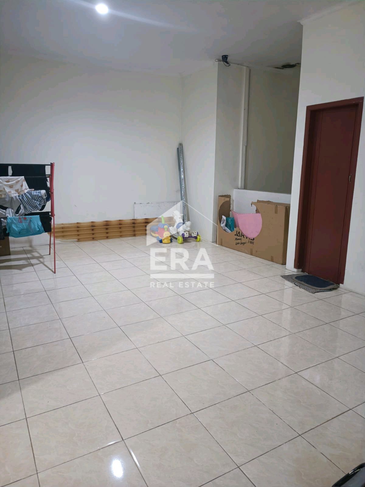 interior 8