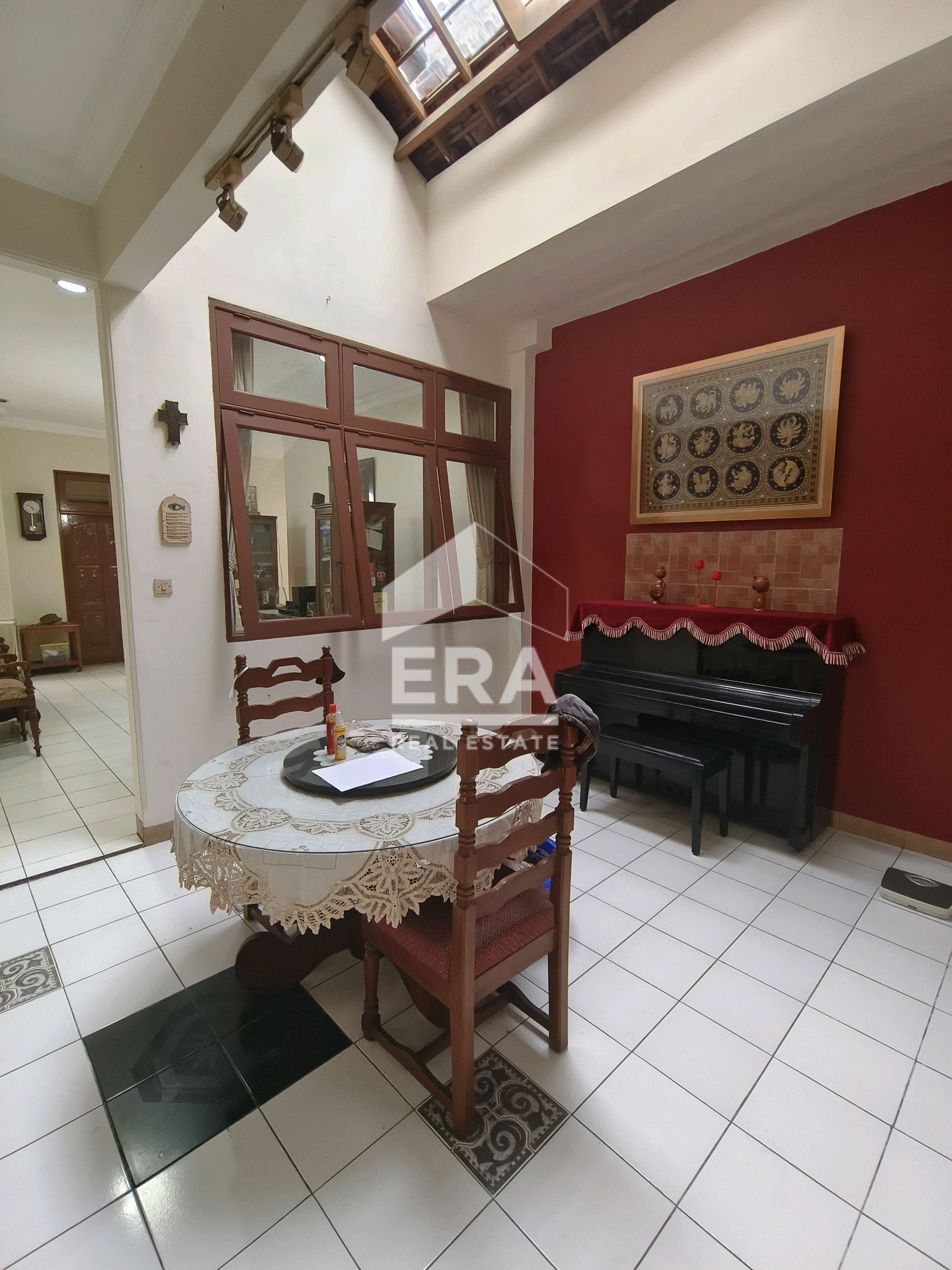 interior 9