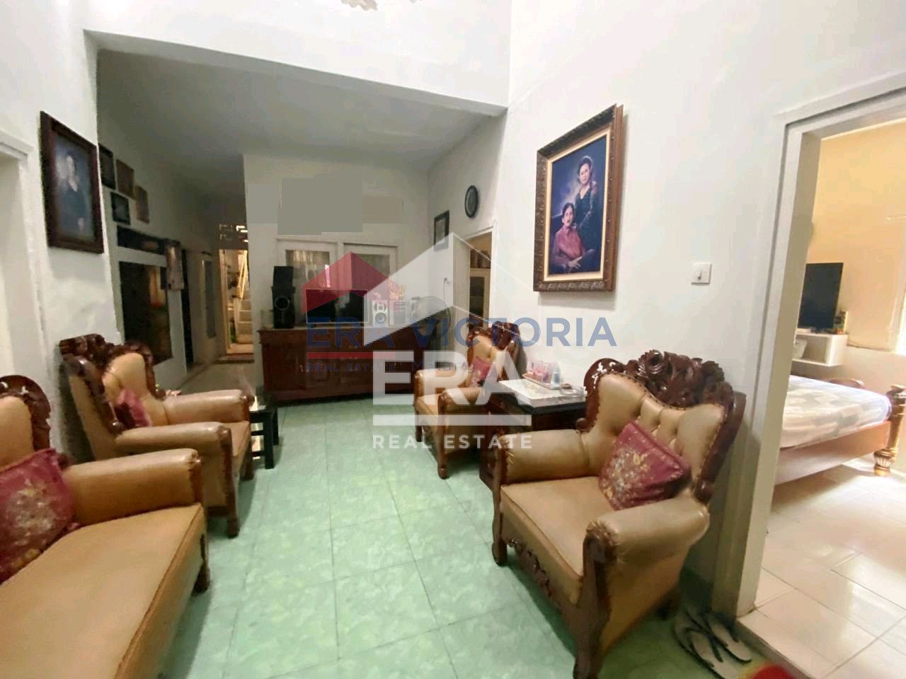 interior 6