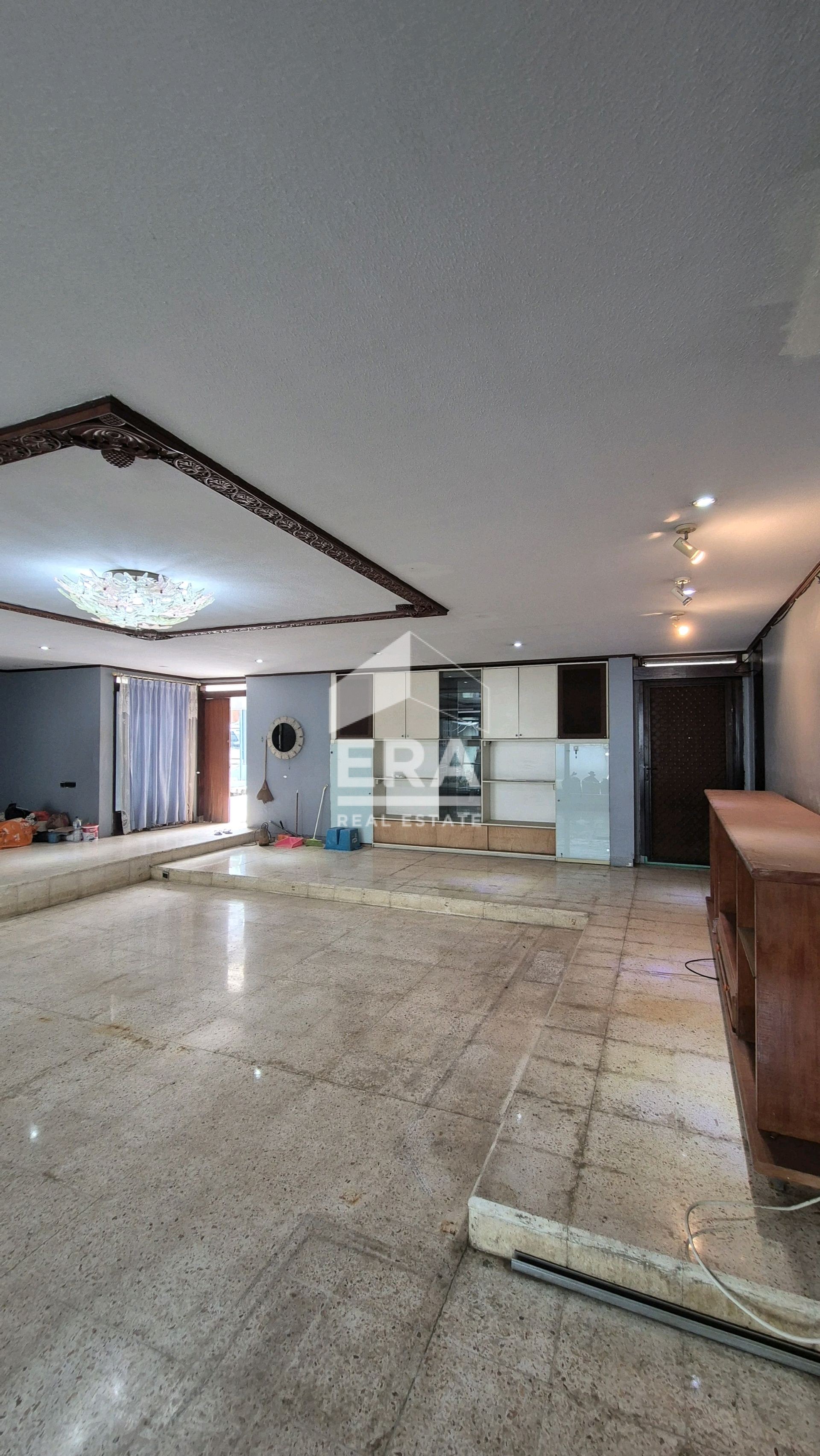 interior 7